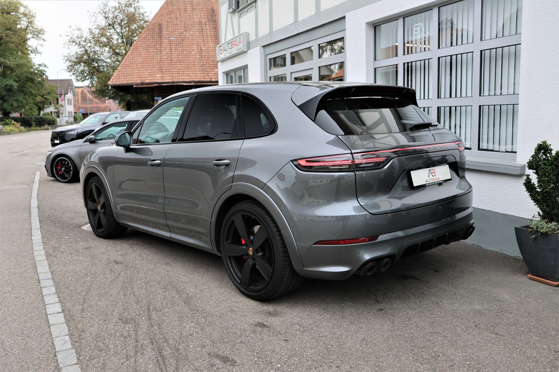 PORSCHE Cayenne GTS (CH) "2+2y Approved"-image-7