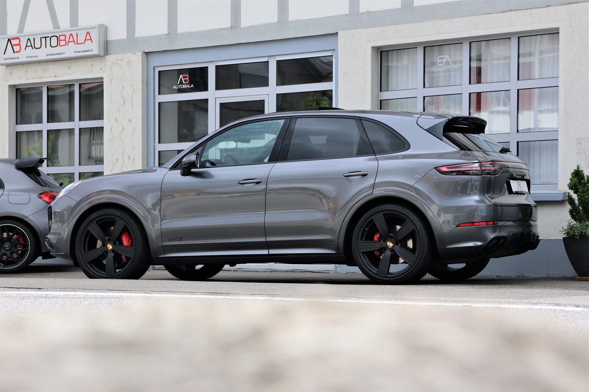 PORSCHE Cayenne GTS (CH) "2+2y Approved"-showroom-element-3