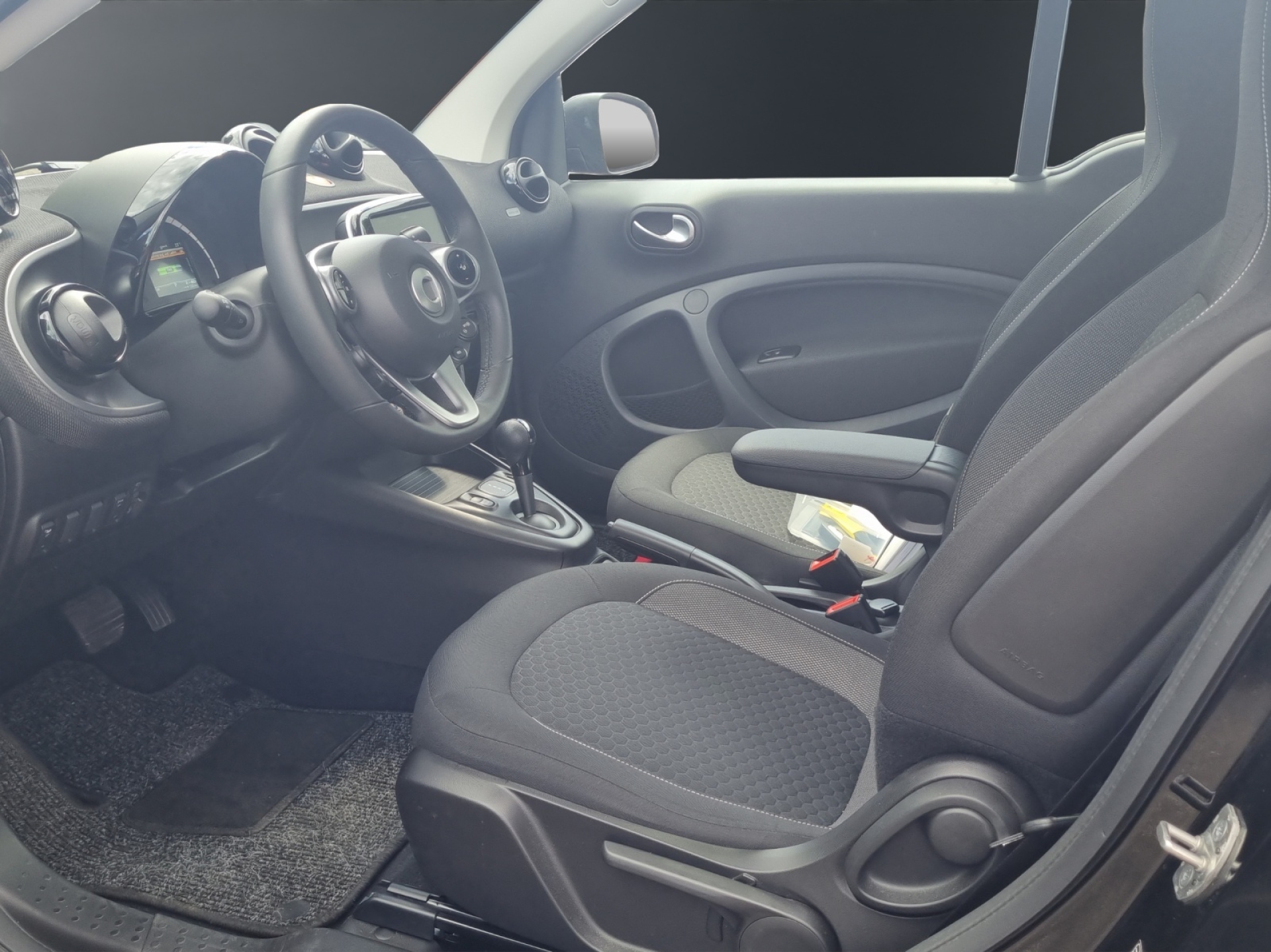 SMART Smart Fortwo Coupé EQ Passion-image-6