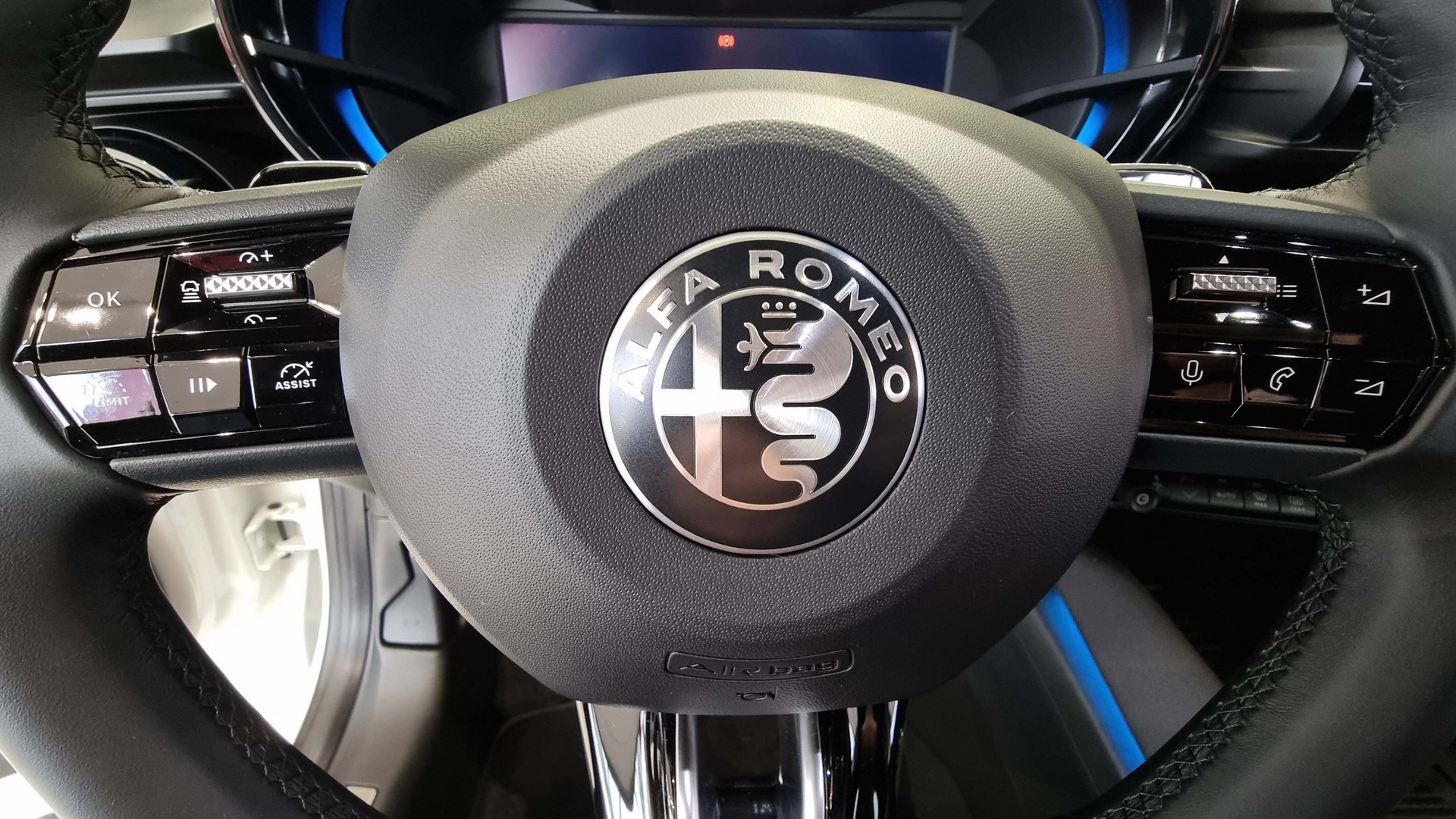 ALFA ROMEO Junior 1.2 Ibrida Speciale-image-8