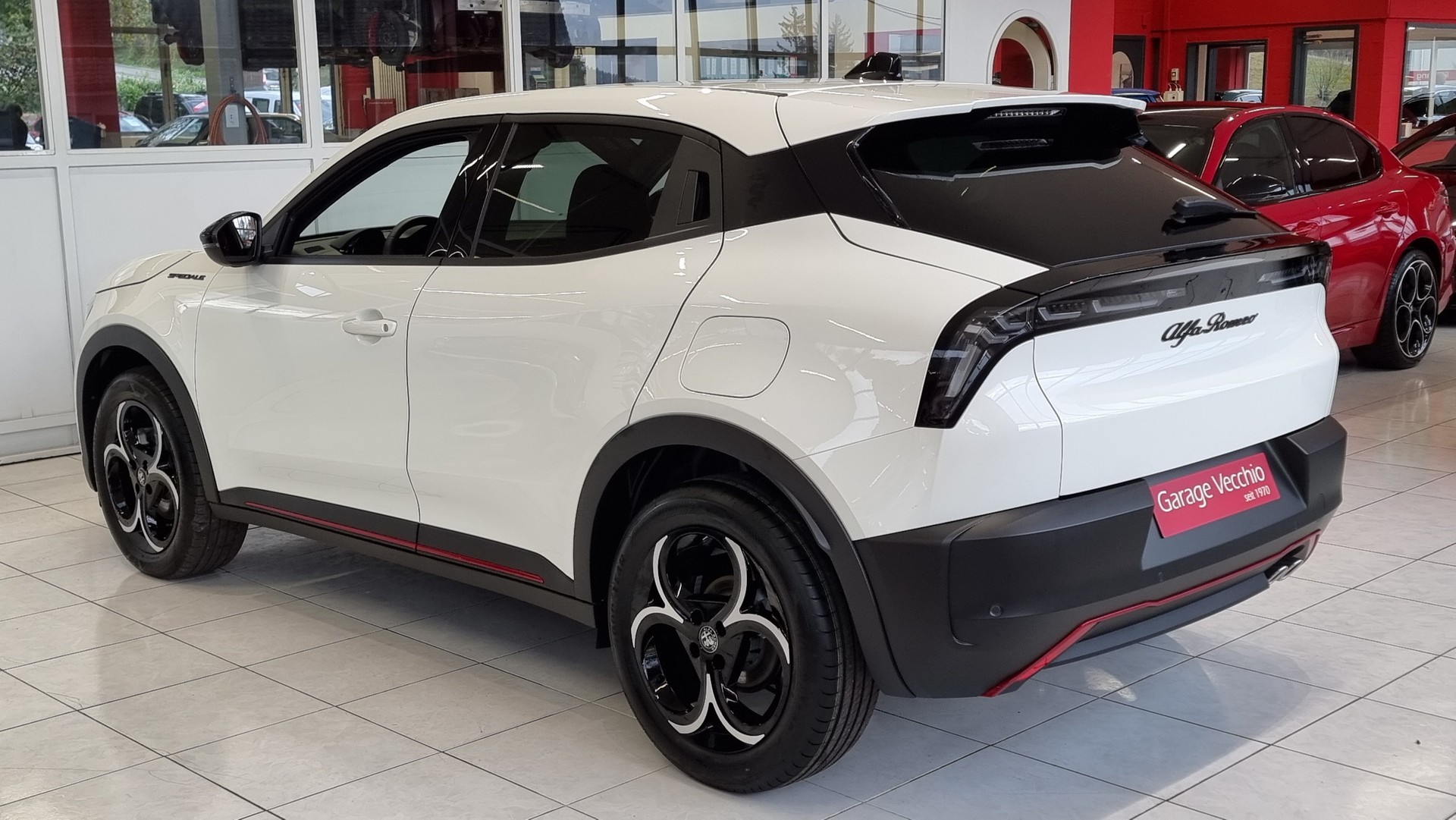 ALFA ROMEO Junior 1.2 Ibrida Speciale-showroom-element-3