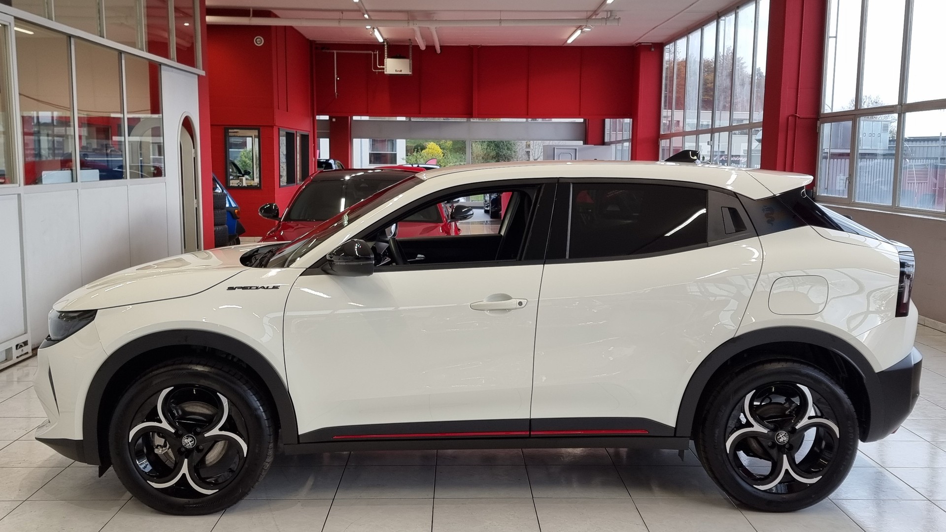 ALFA ROMEO Junior 1.2 Ibrida Speciale-showroom-element-2