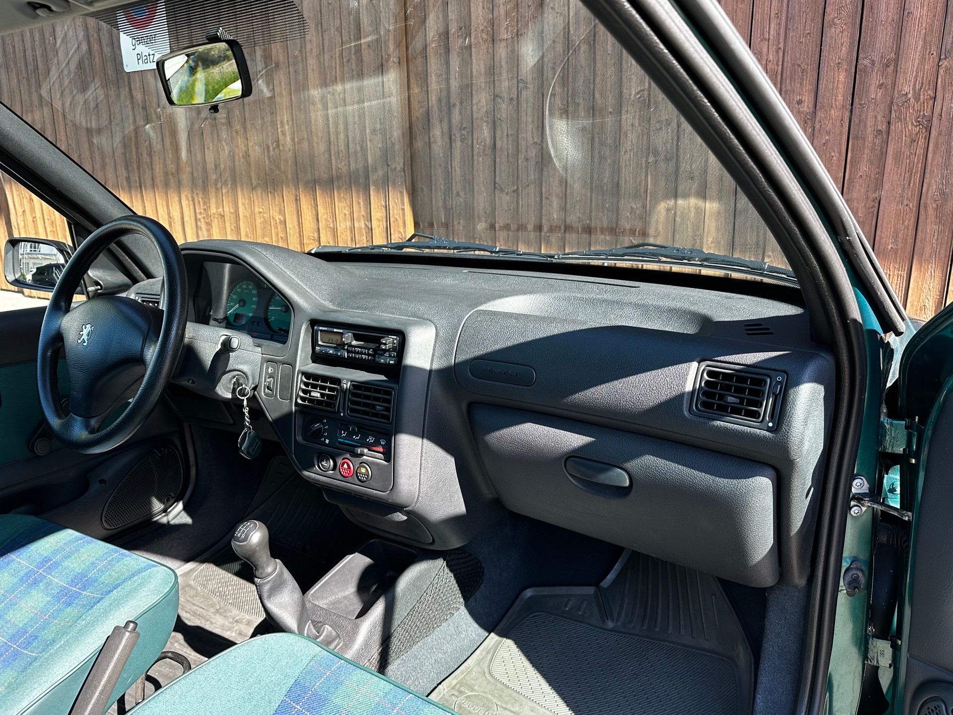 PEUGEOT 106-image-13
