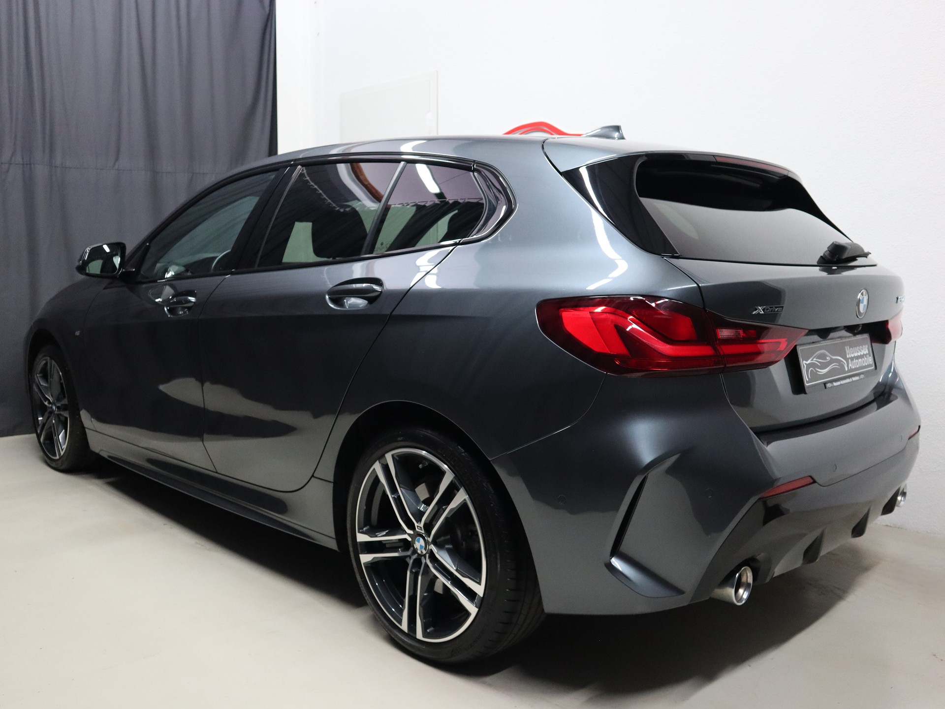 BMW 120d xDrive Steptronic M Sport - Navi - LED - Teil-Leder - Kamera - 190 PS-showroom-element-3