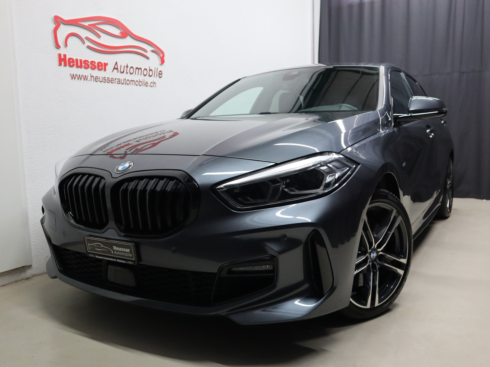 BMW 120d xDrive Steptronic M Sport - Navi - LED - Teil-Leder - Kamera - 190 PS