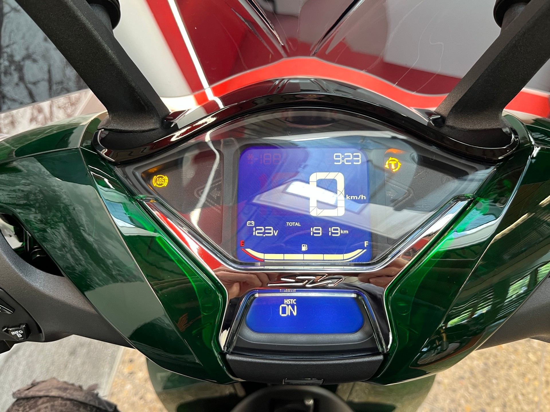 HONDA SH 125 Sporty inkl. Keyless-Case und Windschild-image-9
