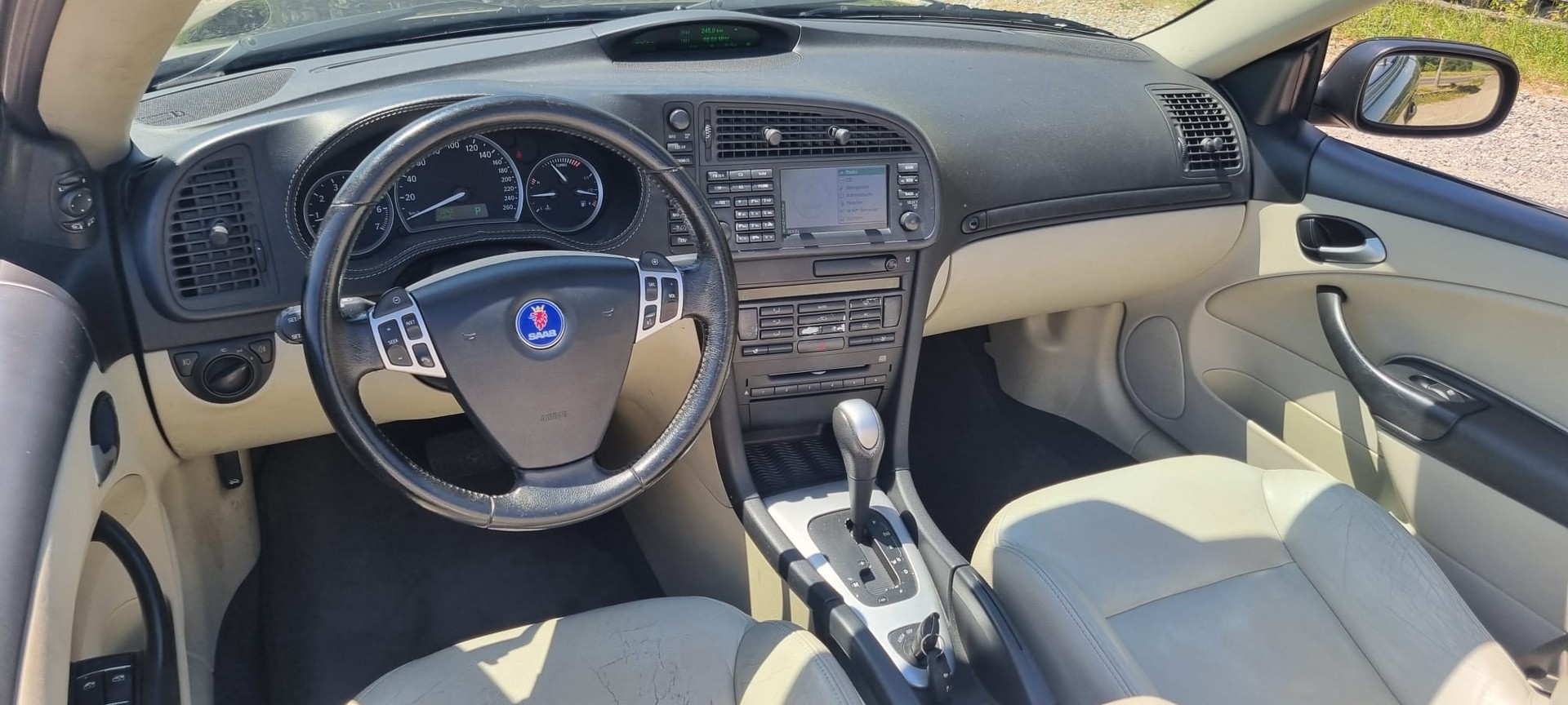 SAAB 9-3 2.0T Aero-image-7