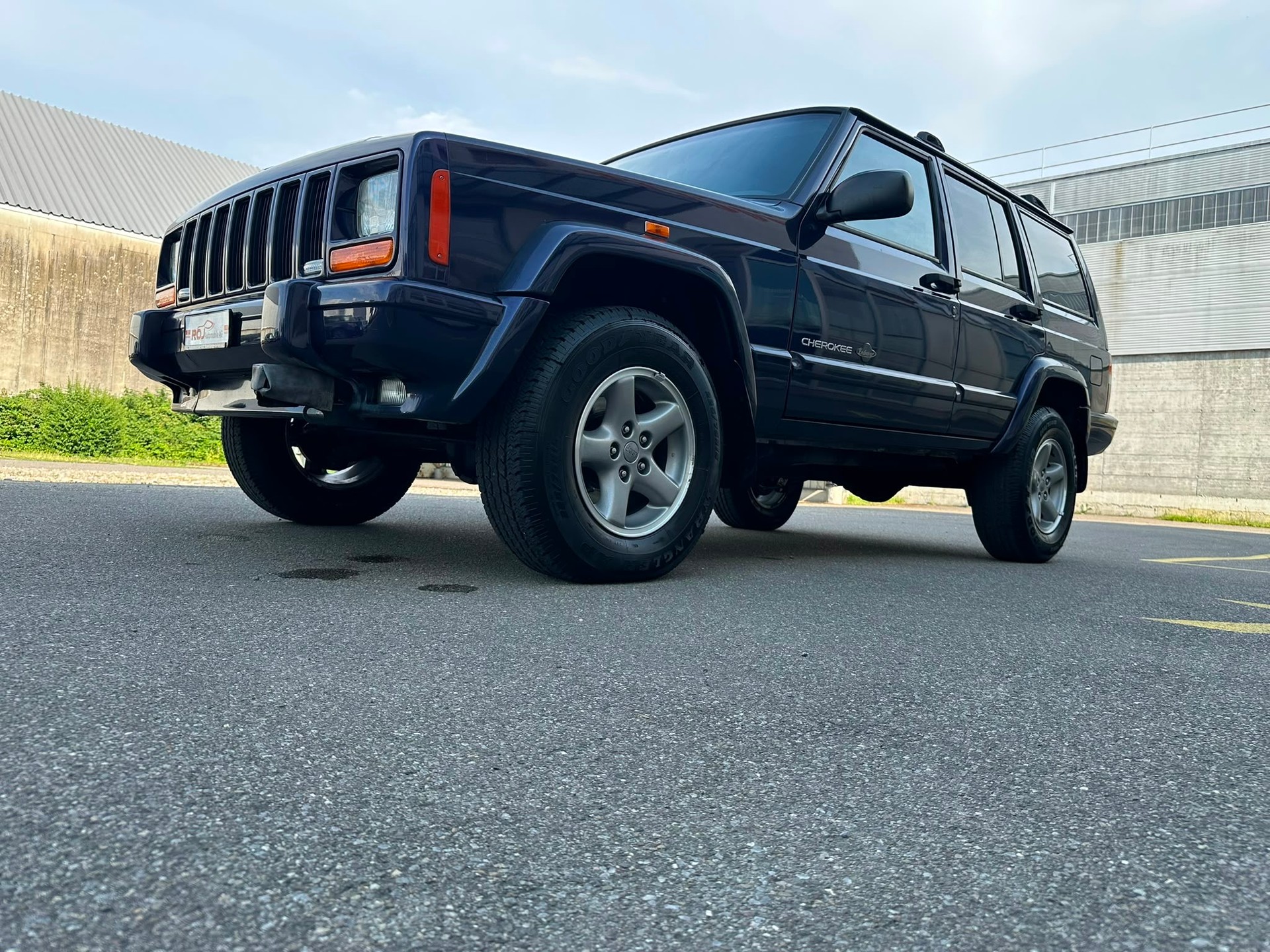 JEEP Cherokee 4.0 Sport Ltd