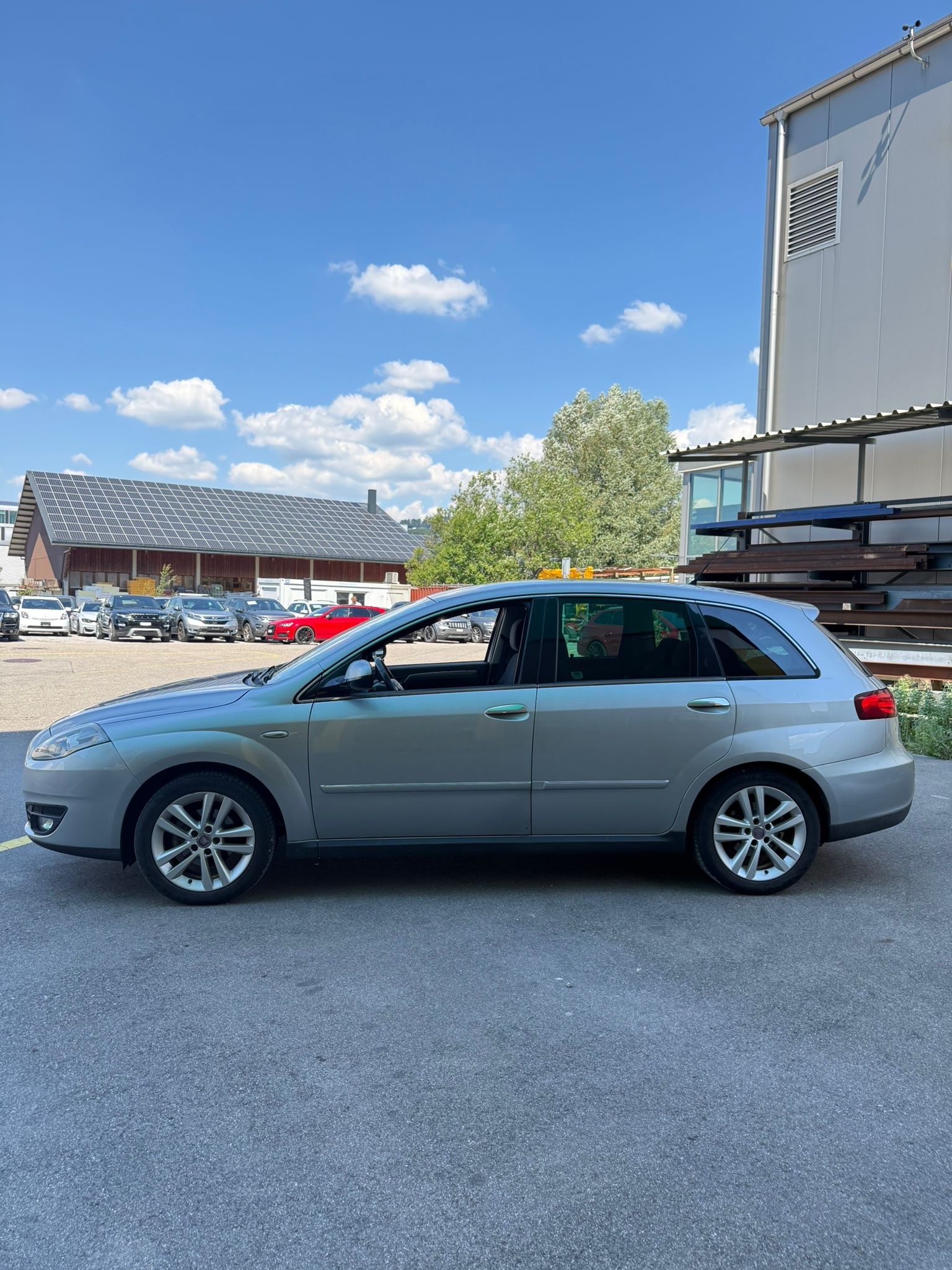 FIAT Croma 1.9 16V JTD Dynamic Automatic-image-3