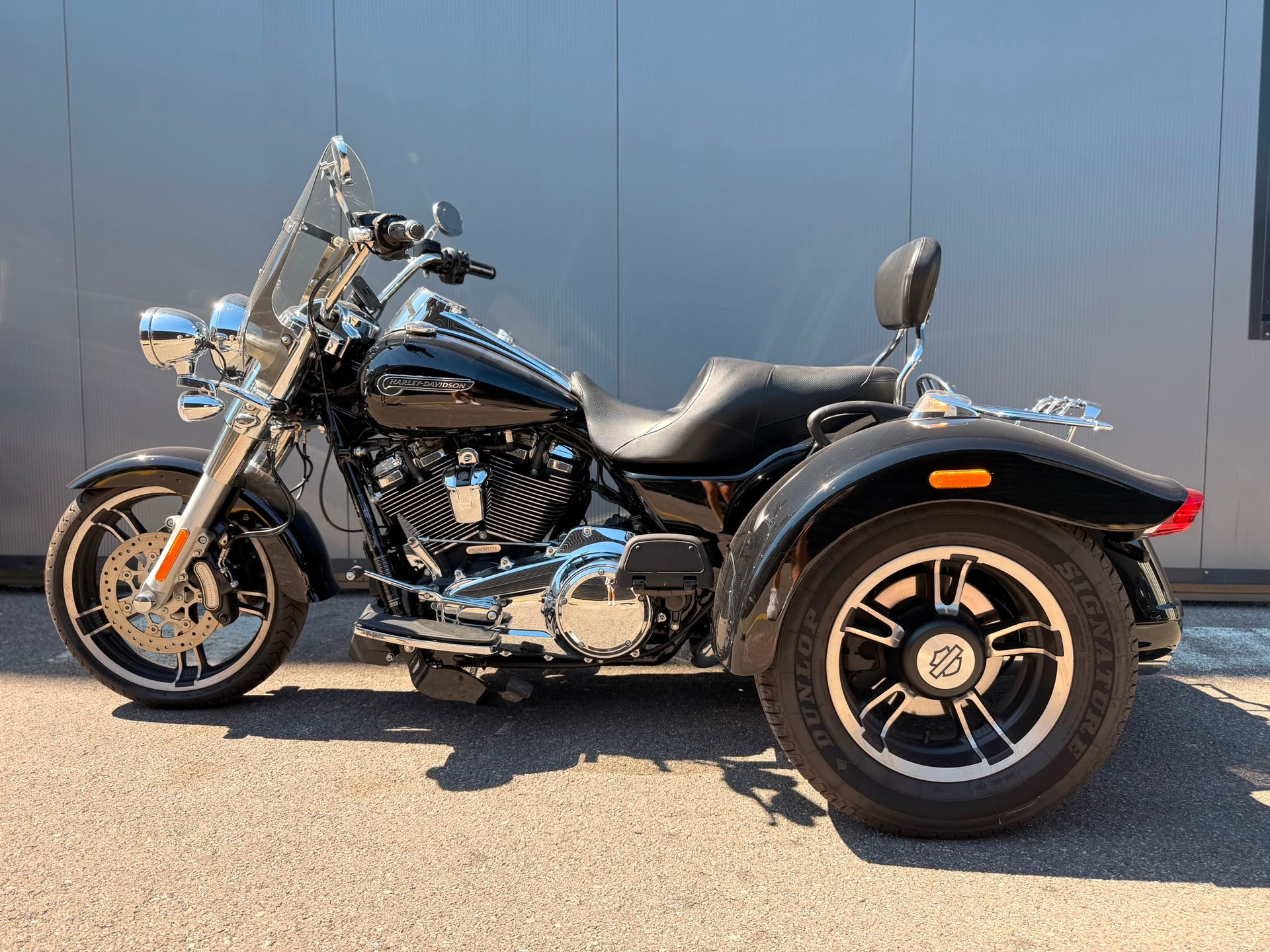 HARLEY-DAVIDSON FLRT Freewheeler-image-0
