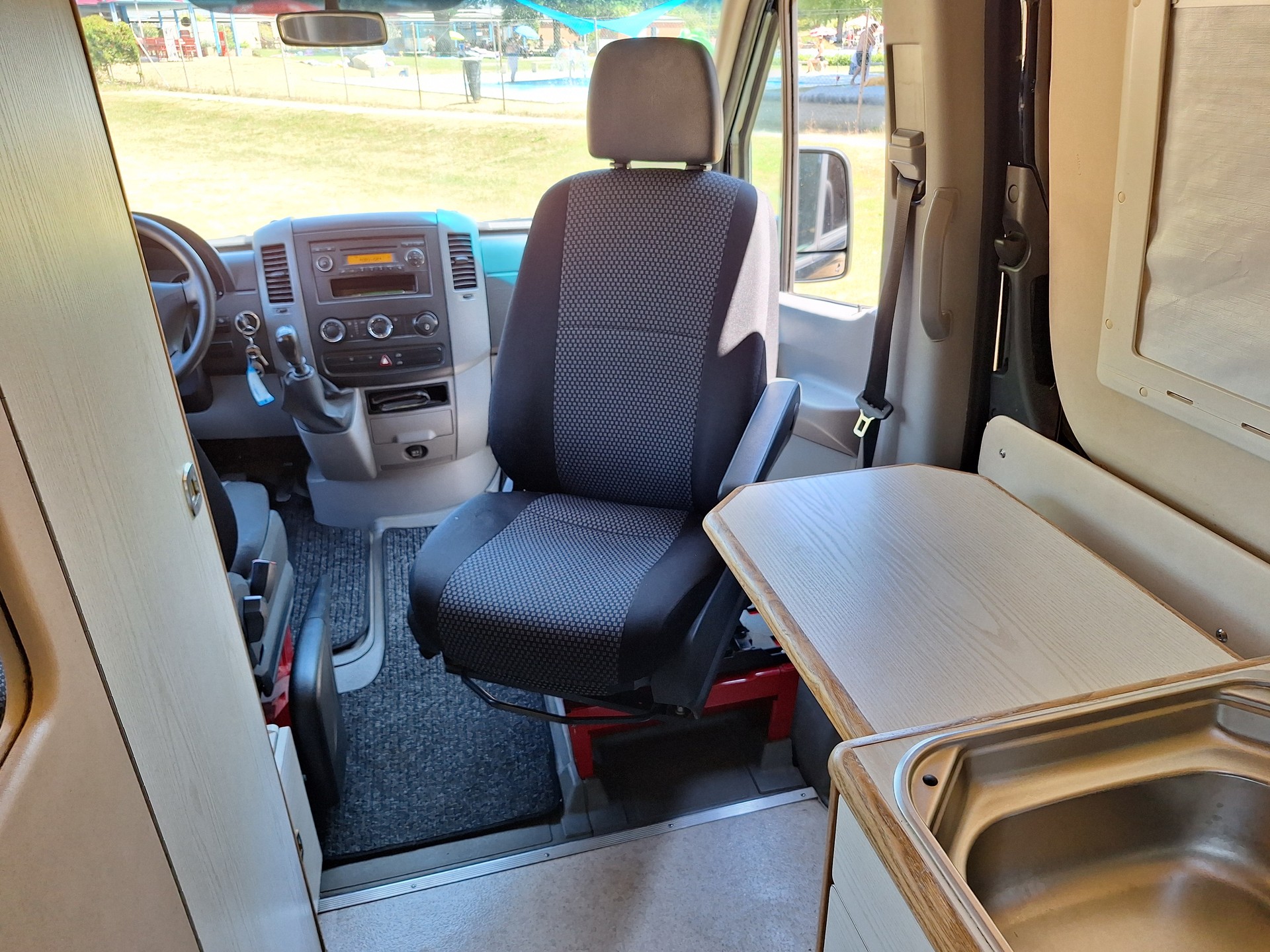 MERCEDES-BENZ 318 CDI 4X4 V6-image-8