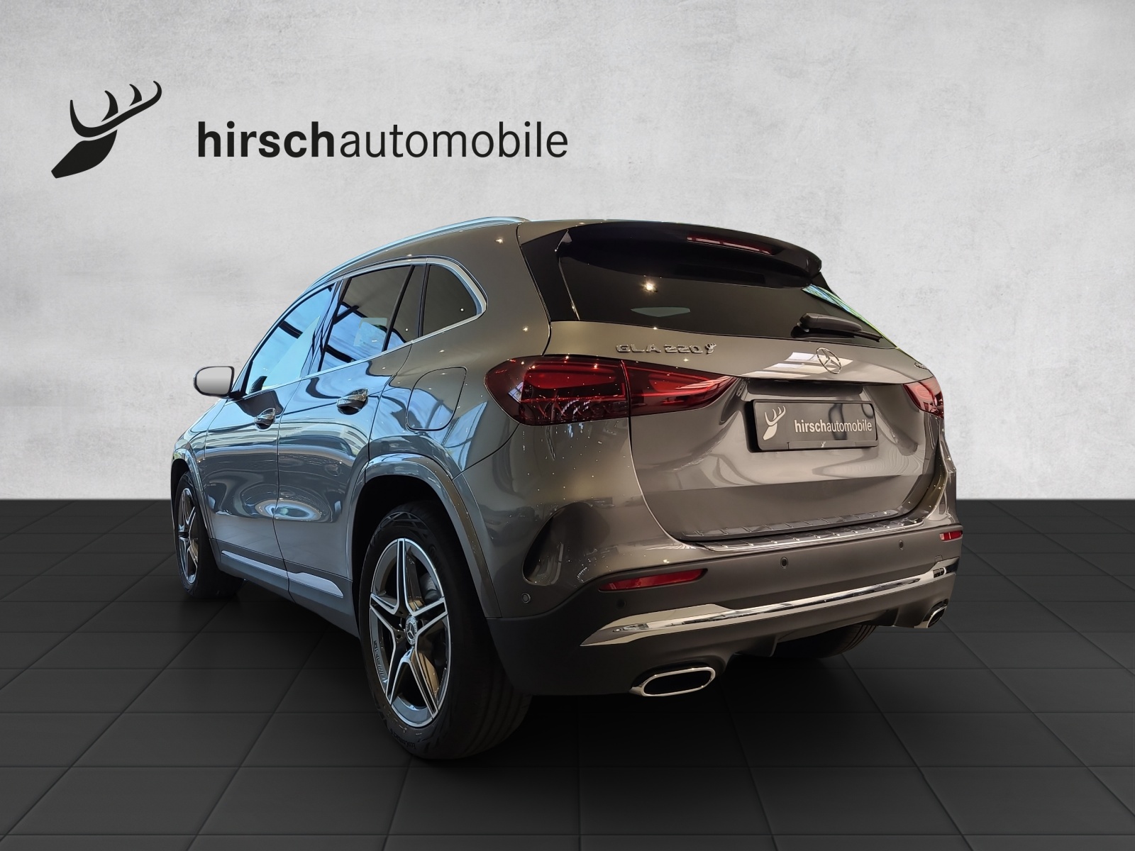 MERCEDES-BENZ GLA 220 4Matic 8G-DCT-showroom-element-1