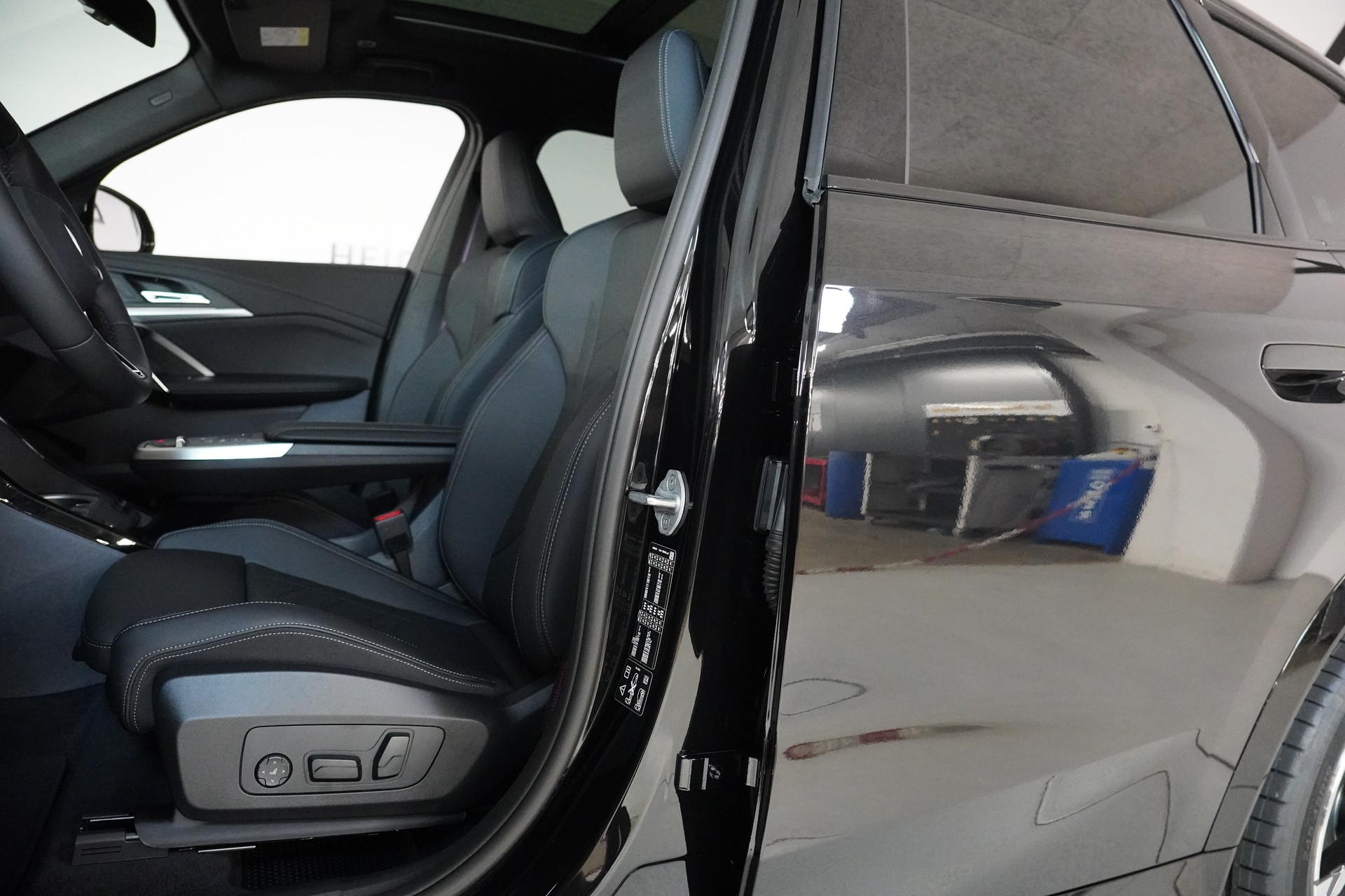 BMW X1 xDrive 23d 48V M Sport Pro-image-10