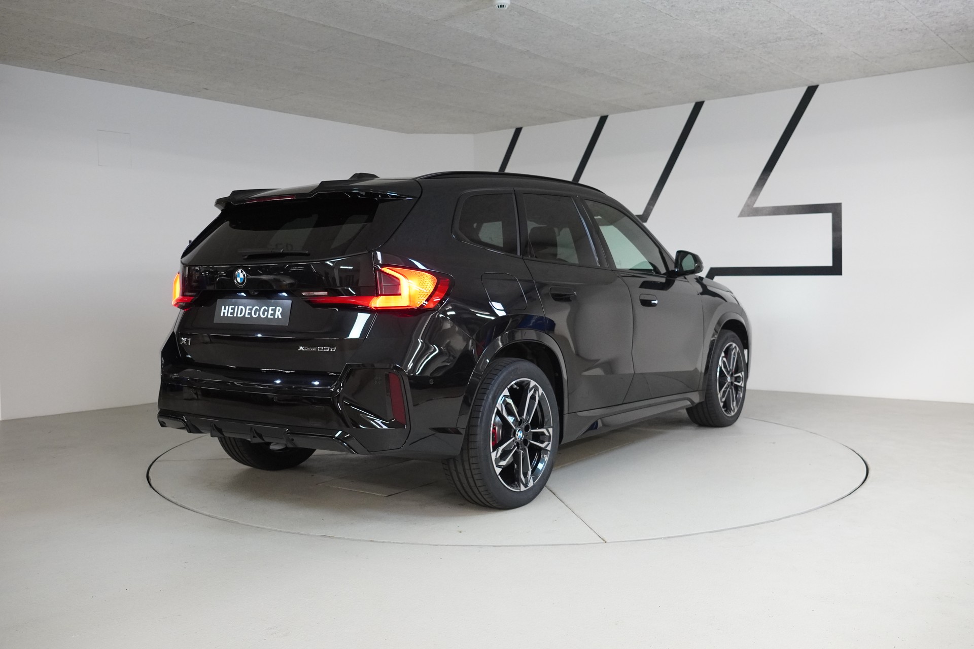 BMW X1 xDrive 23d 48V M Sport Pro-image-6