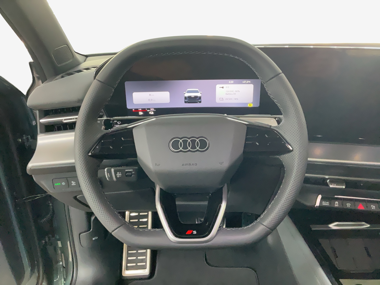 AUDI Q3 SUV e-hybrid 200 kW S tronig-image-9