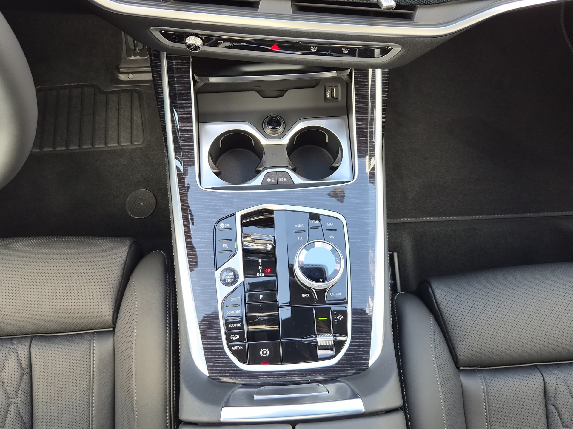 BMW X7 xDrive 48V 40d M Sport Pro Steptronic-image-15