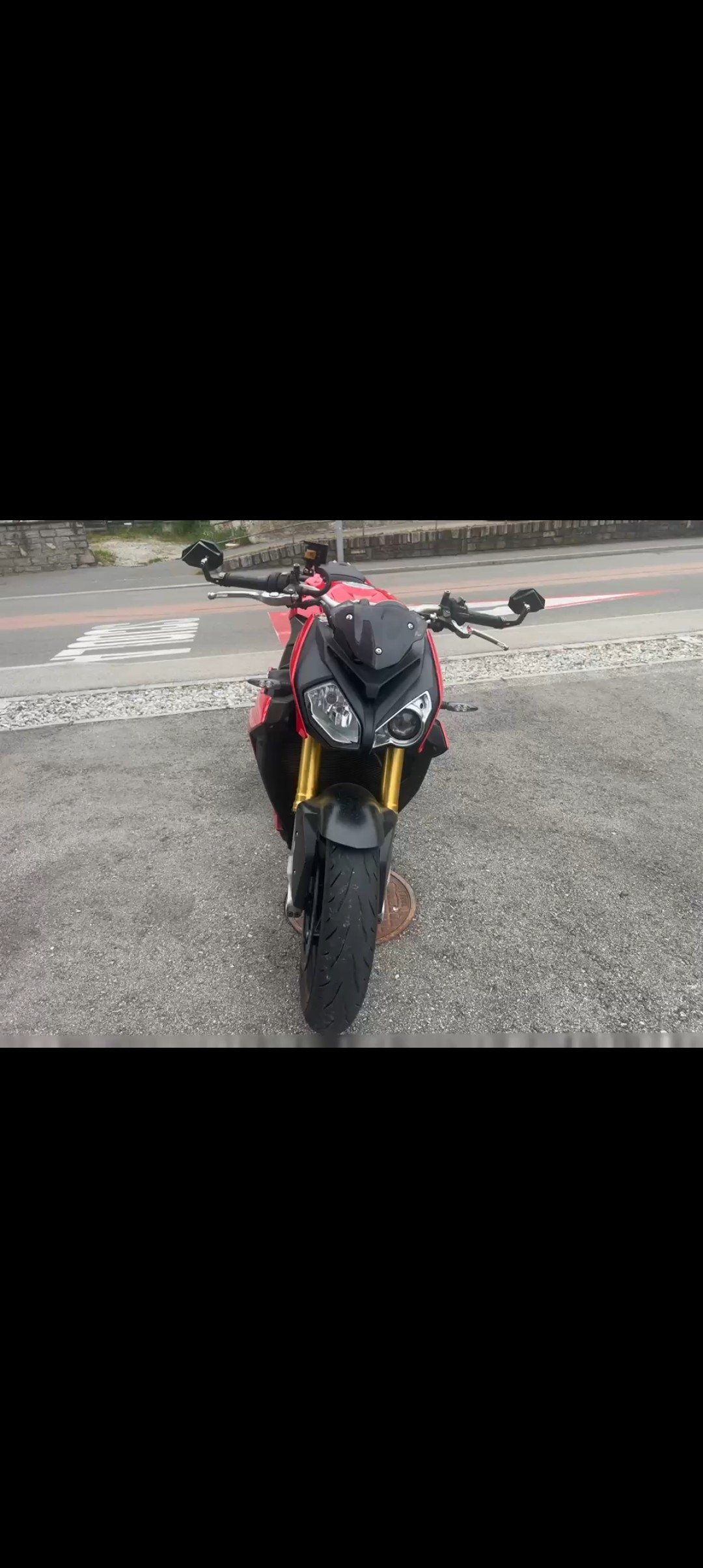 BMW S 1000 R-image-1