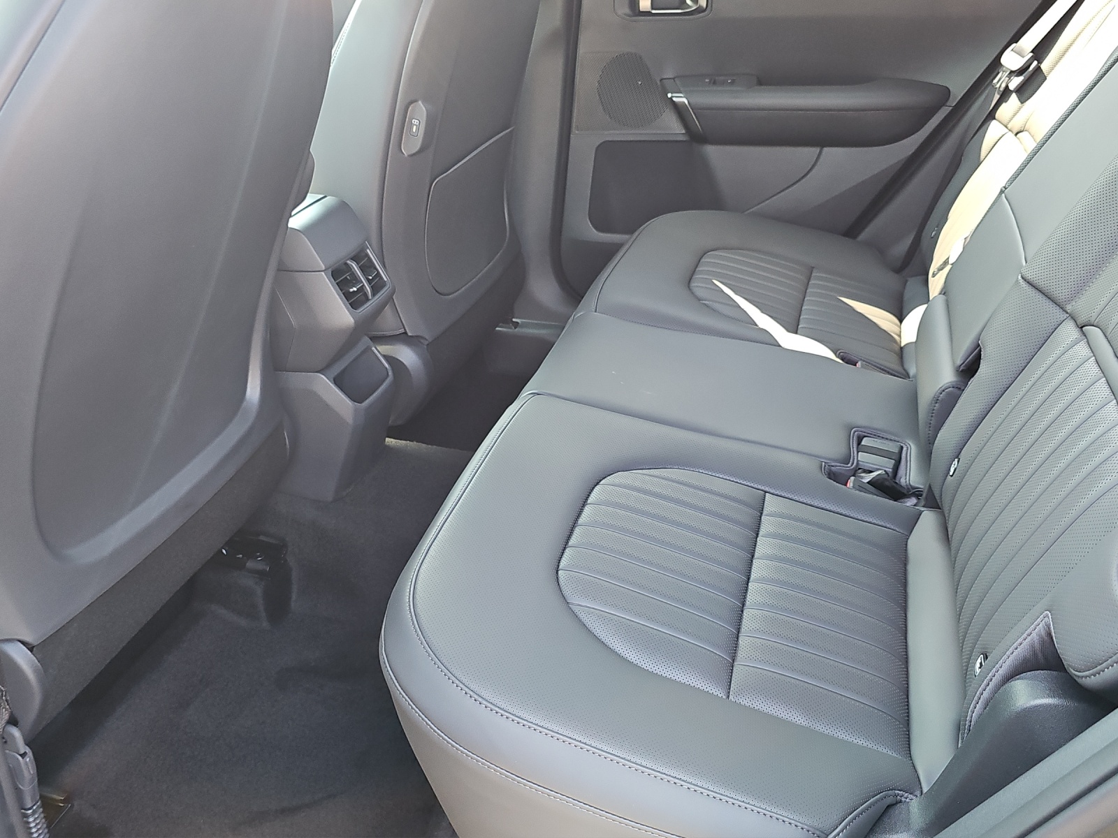 KIA Seltos 1.6 T-GDi X-Line-image-8