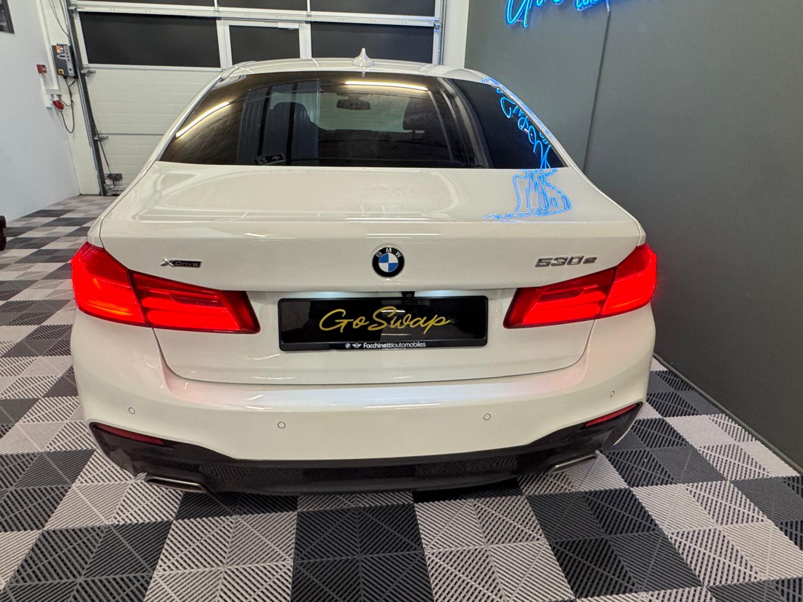 BMW 530e xDrive Pure M Sport Edition Steptronic-image-4