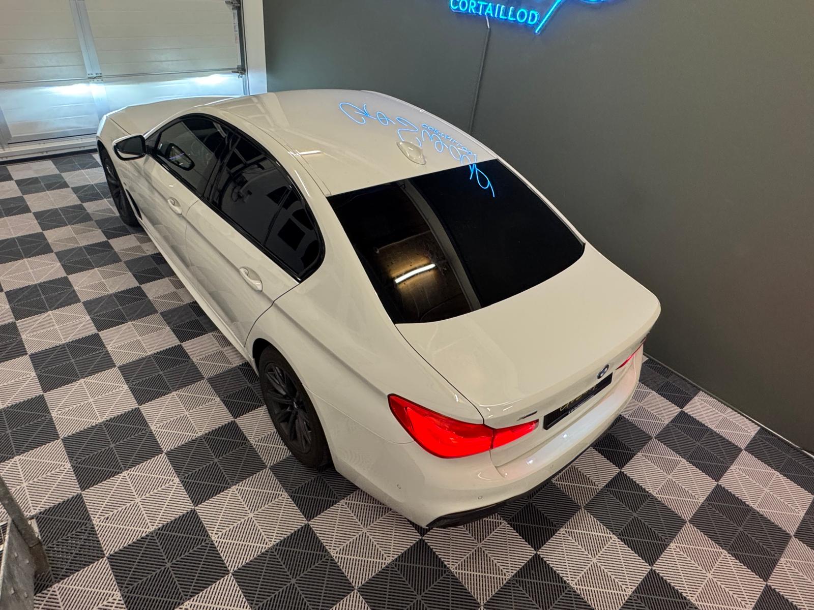 BMW 530e xDrive Pure M Sport Edition Steptronic-showroom-element-2