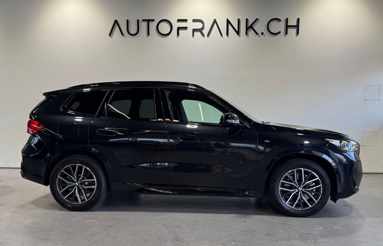 BMW X1 23d xDrive paddles-showroom-element-1