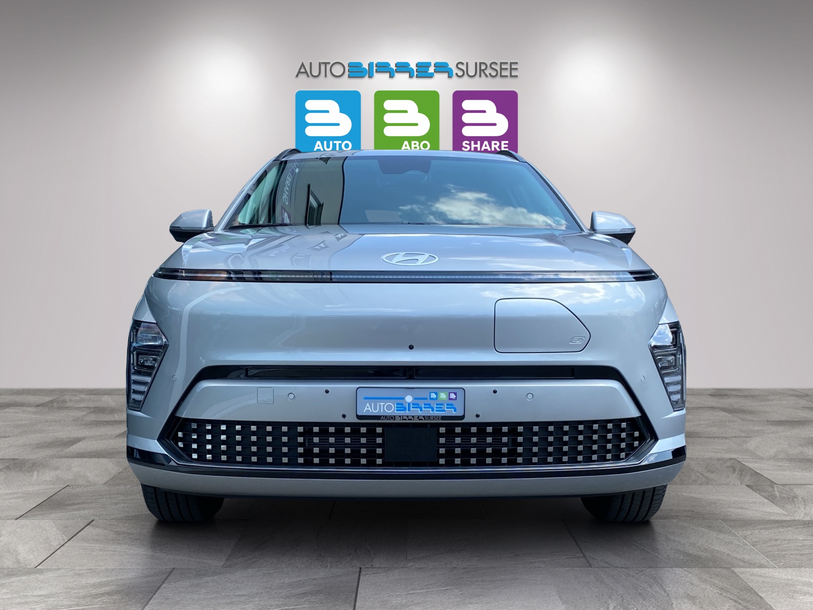 HYUNDAI Kona Electric Amplia-showroom-element-1