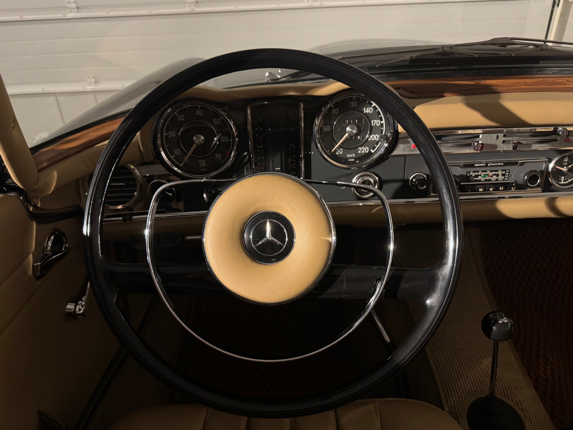 MERCEDES-BENZ 230 SL-image-14