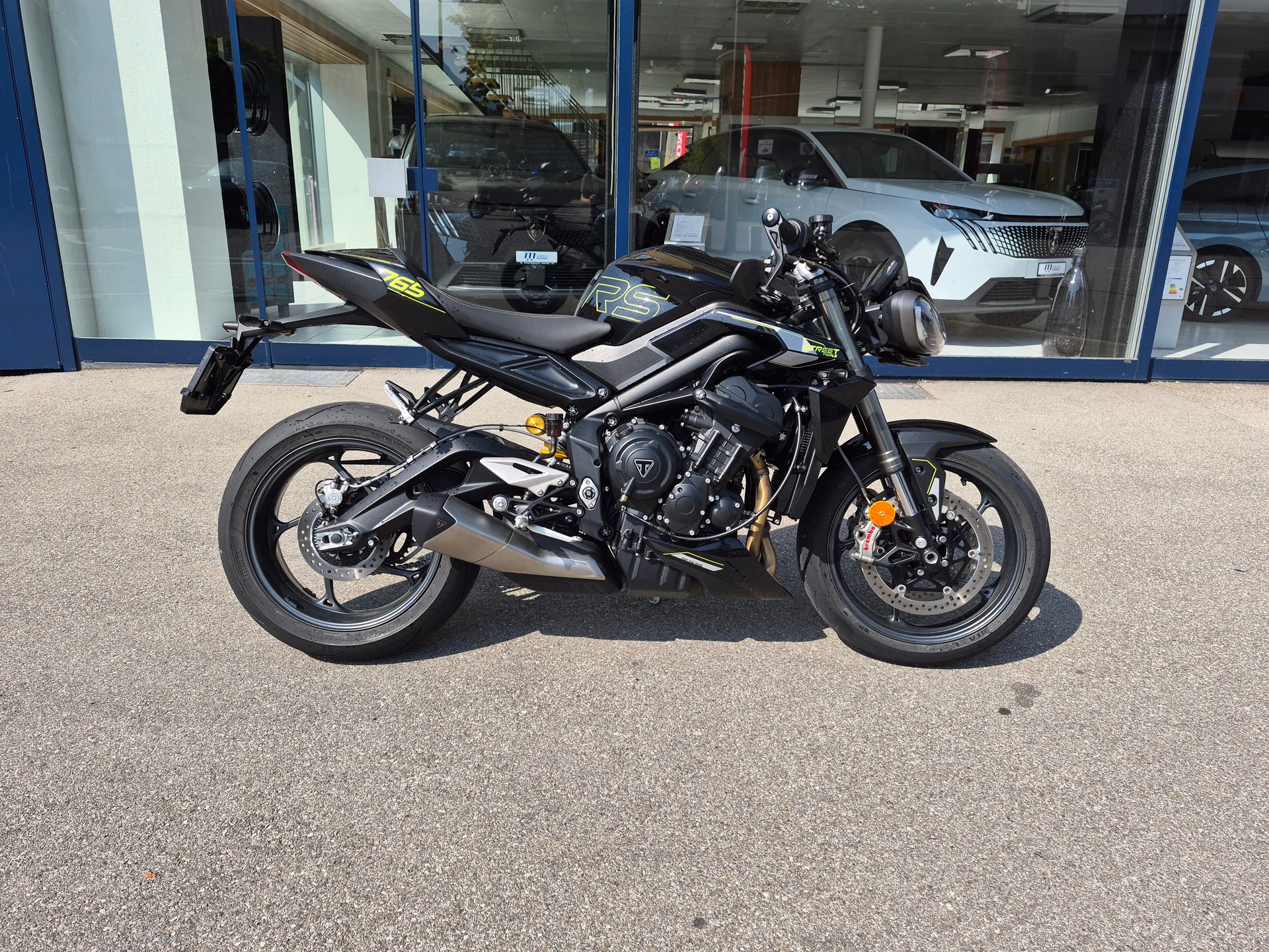 TRIUMPH Street Triple RS 765-showroom-element-1