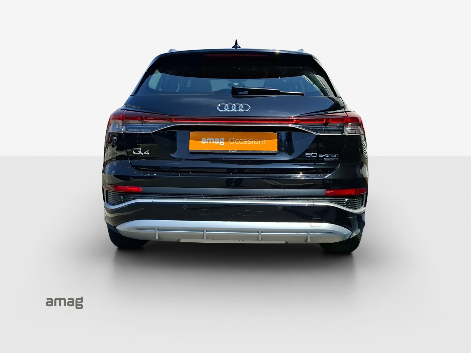 AUDI Q4 e-tron 50 quattro-showroom-element-3