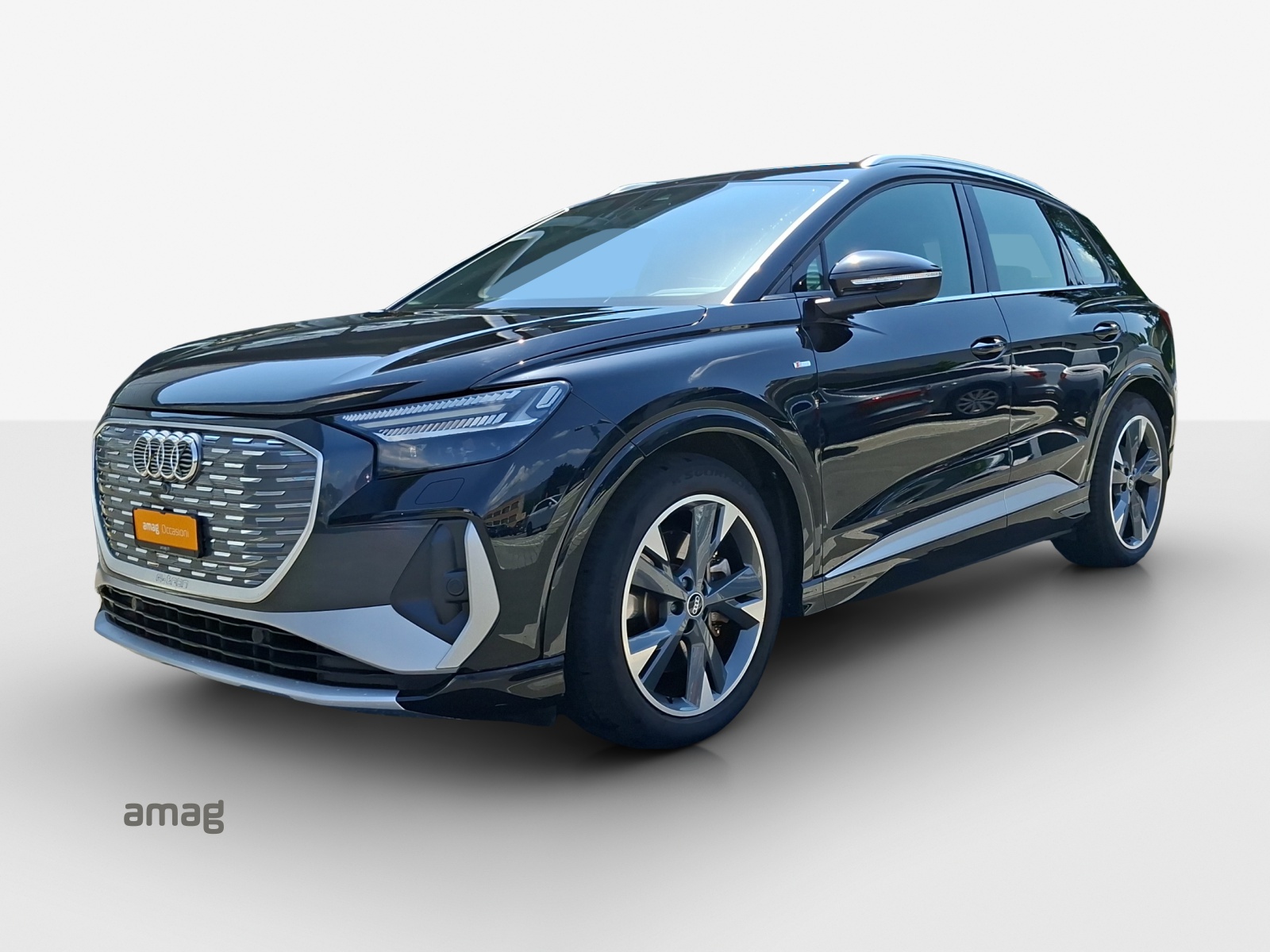 AUDI Q4 e-tron 50 quattro