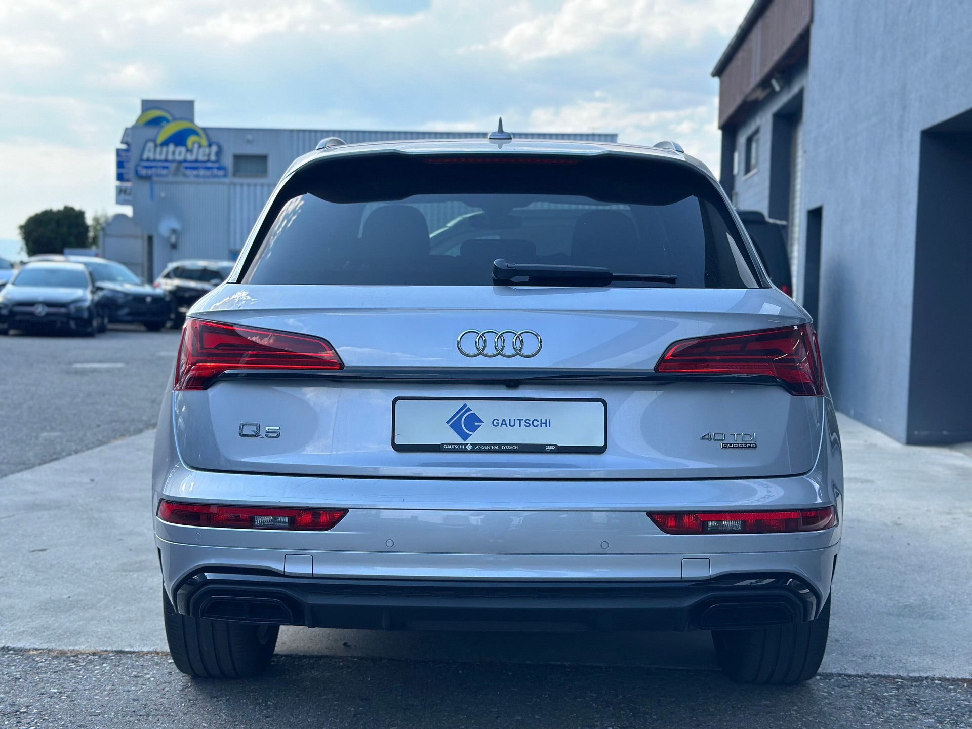 AUDI Q5 Sportback 40 TDI S line quattro S-tronic-image-3