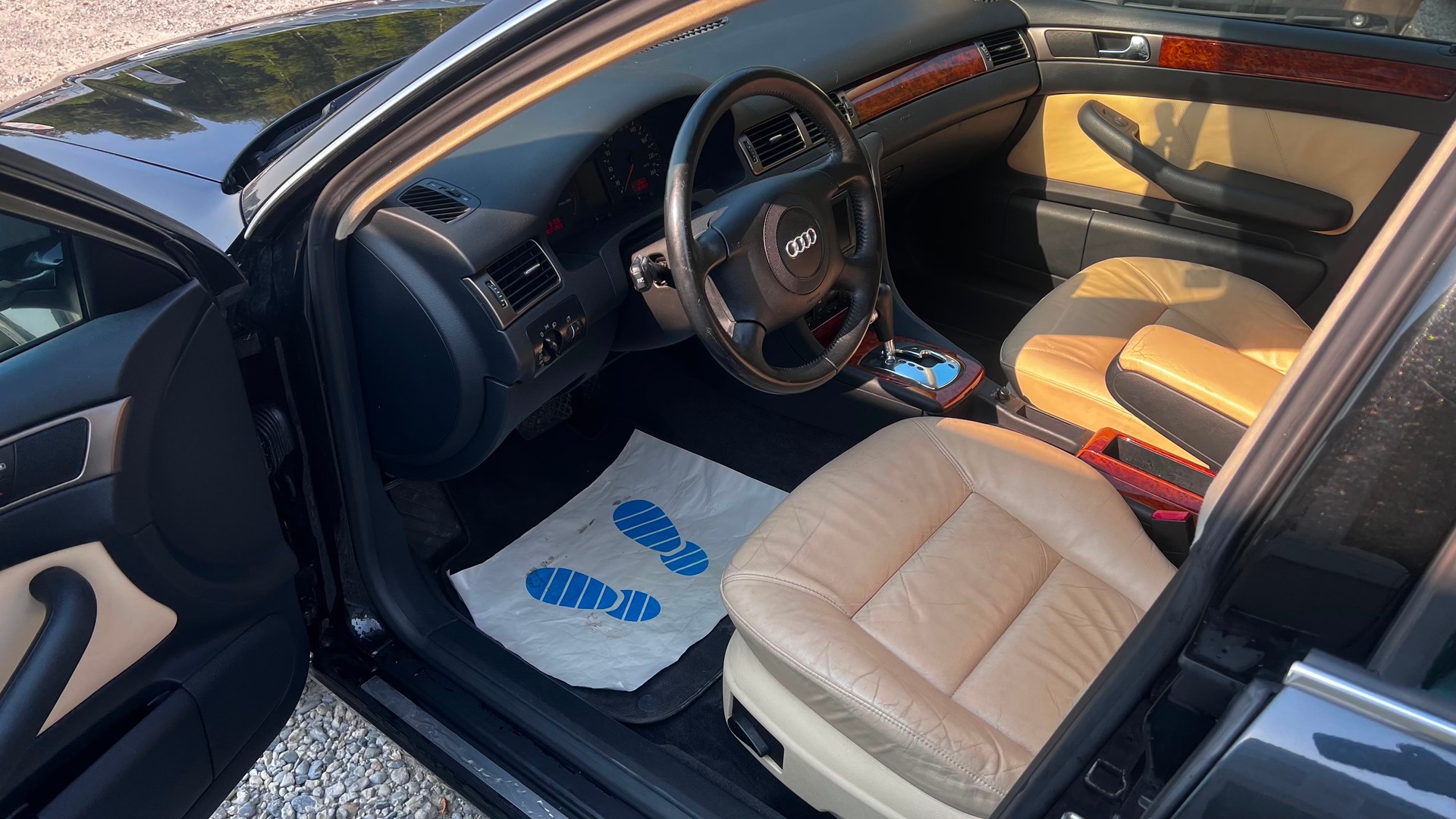 AUDI A6 Avant 2.4 Ambiente-image-11