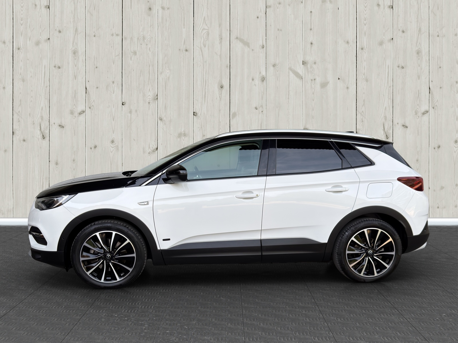 OPEL Grandland X 1.6 Hybrid4 Excellence Automatik-image-3