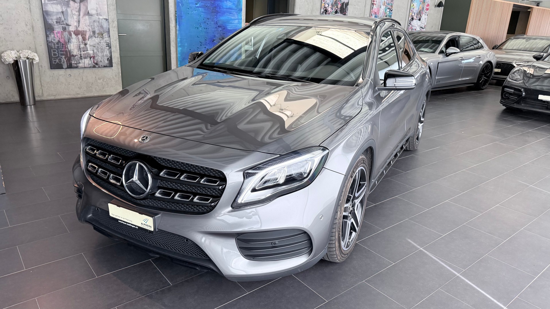 MERCEDES-BENZ GLA 250 AMG Line 4m-image-7