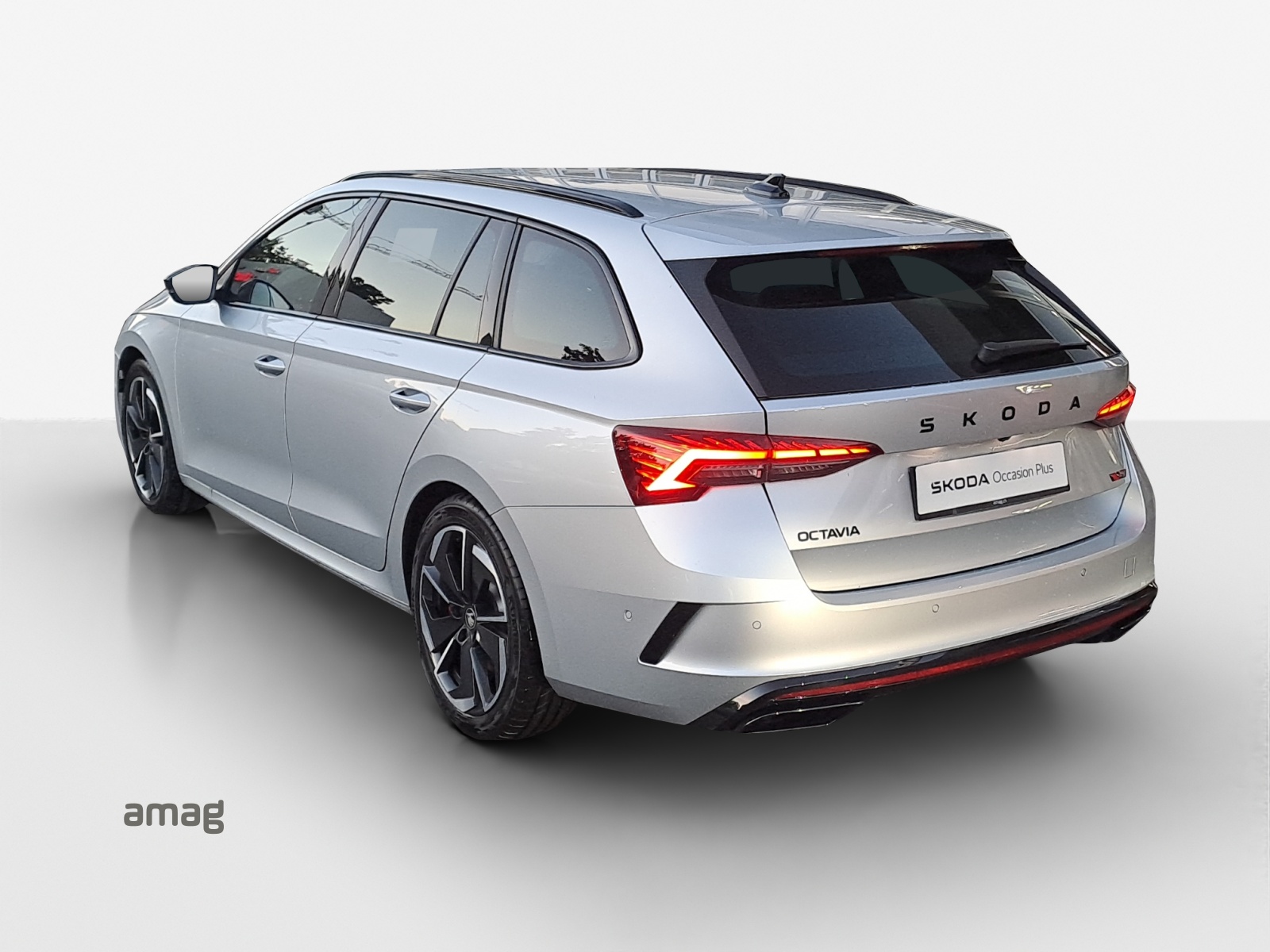 SKODA Octavia Combi 2.0 TSI DSG RS-showroom-element-2