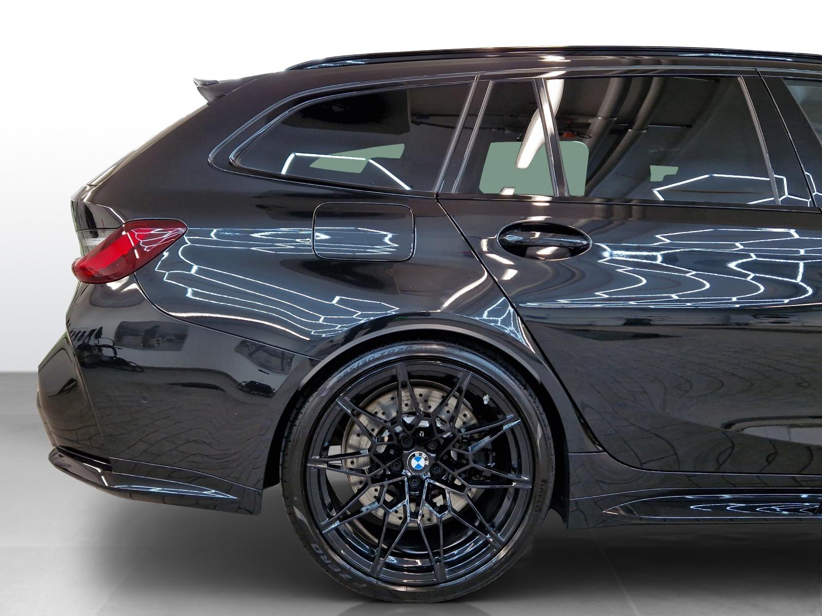 BMW M3 Competition M xDrive Touring-image-8
