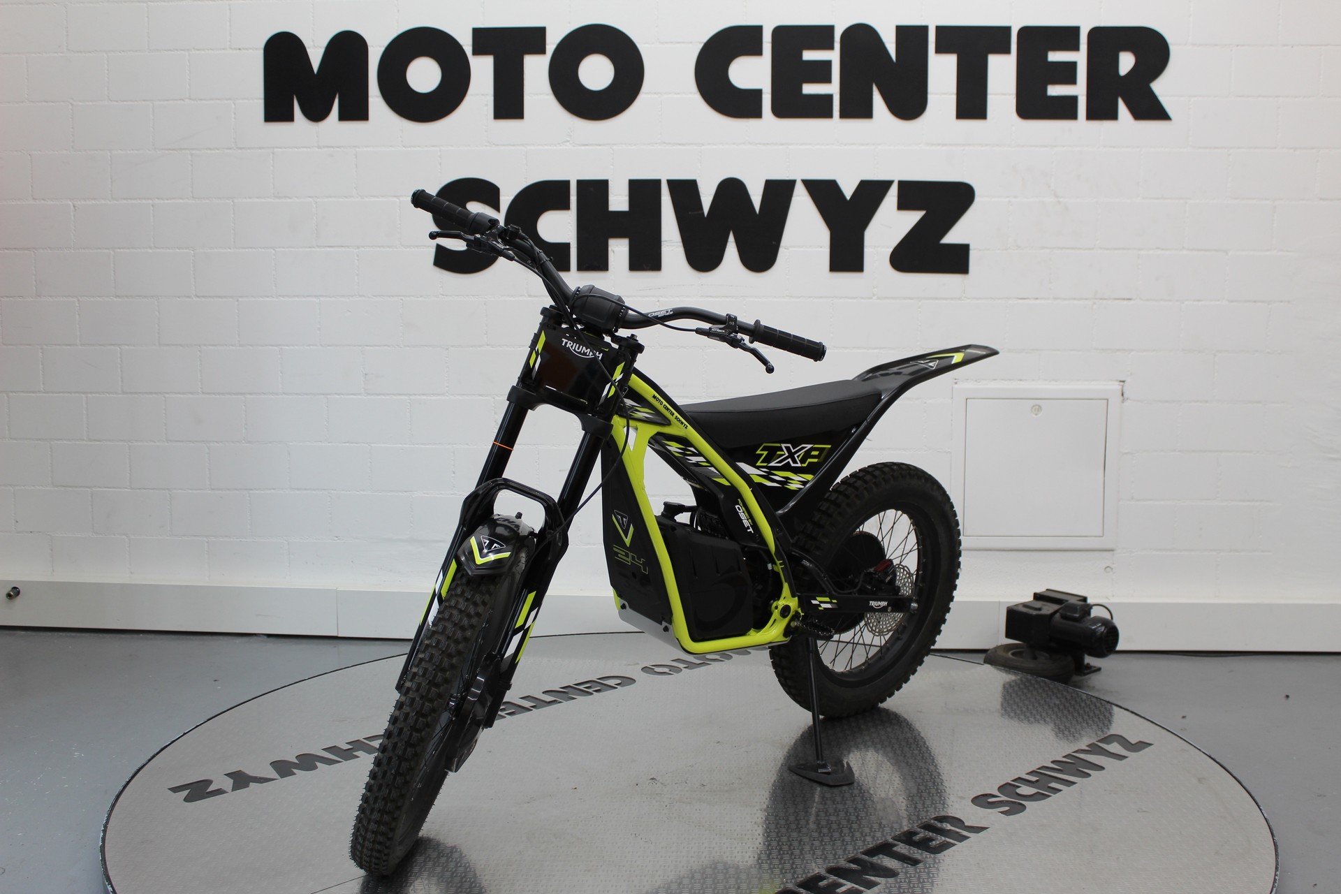 TRIUMPH TXP-24-image-2