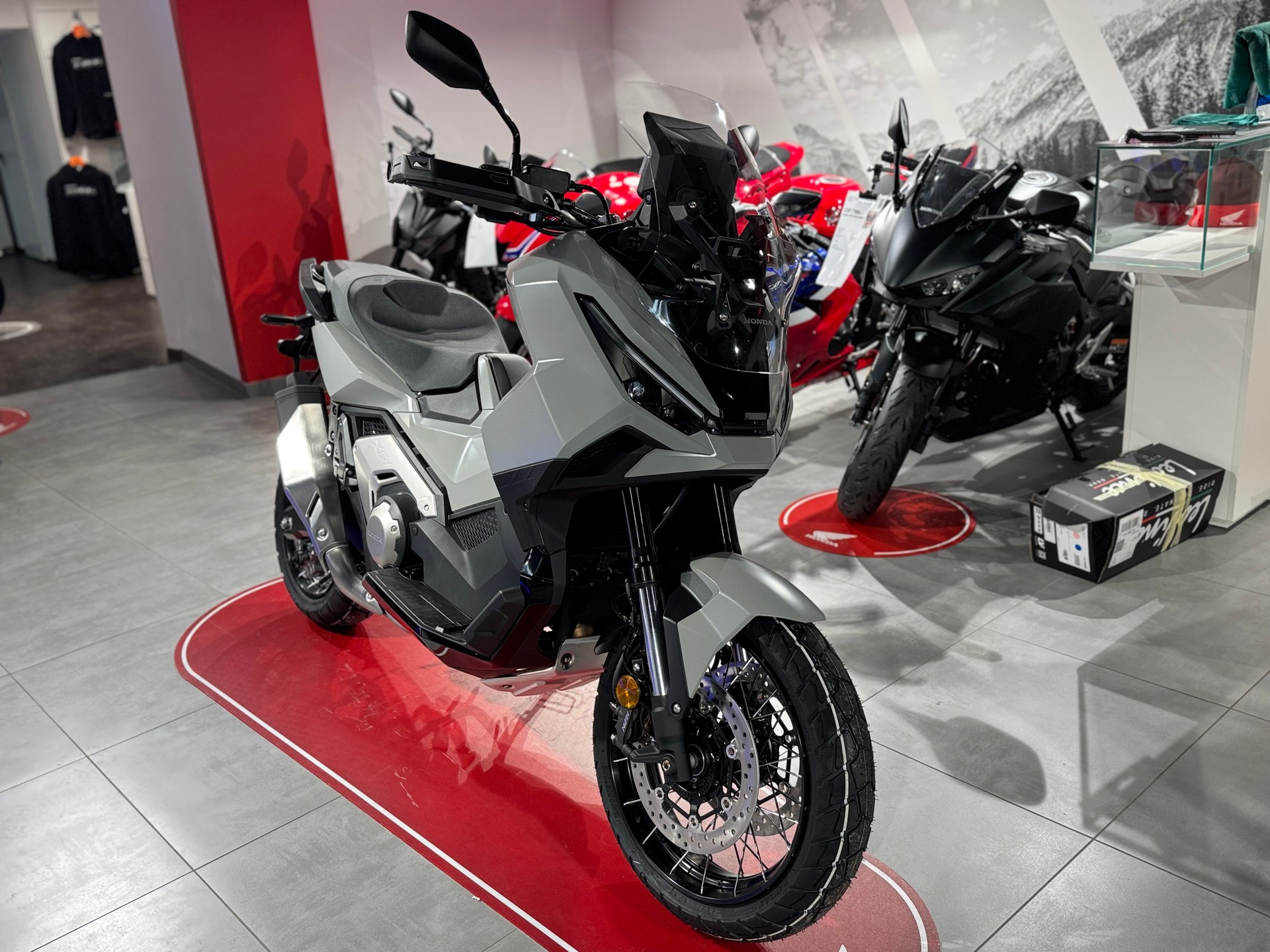 HONDA X-ADV 750-image-0