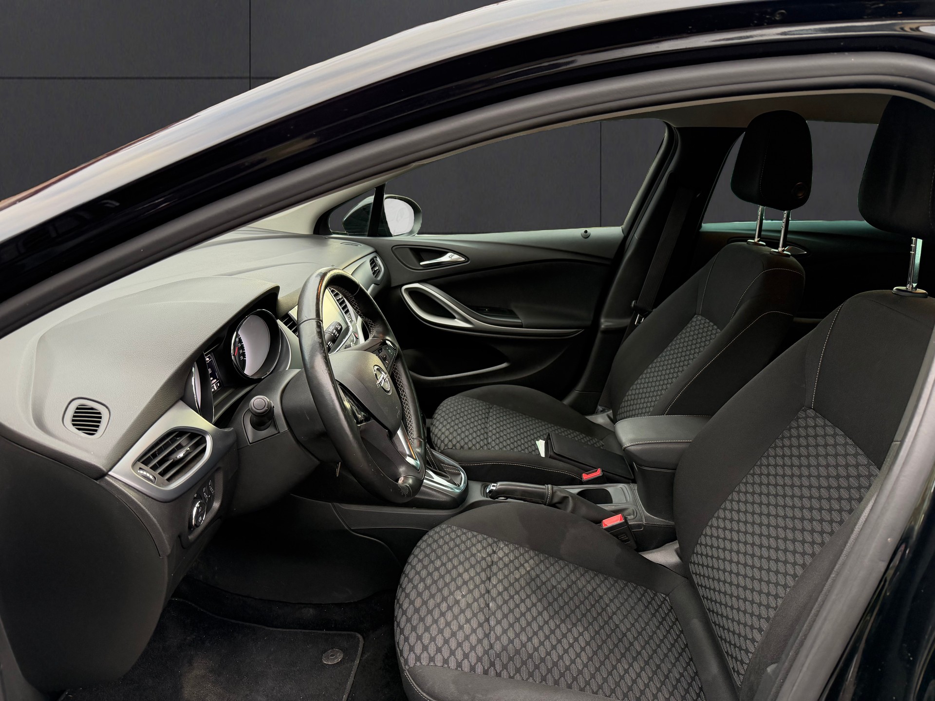 OPEL Astra Sports Tourer 1.4i Turbo Enjoy Automatic-image-6