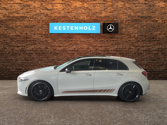 MERCEDES-BENZ A 250 AMG Line 4Matic-showroom-element-3