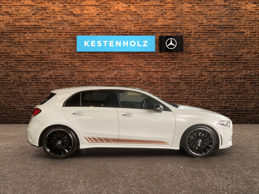 MERCEDES-BENZ A 250 AMG Line 4Matic-showroom-element-2
