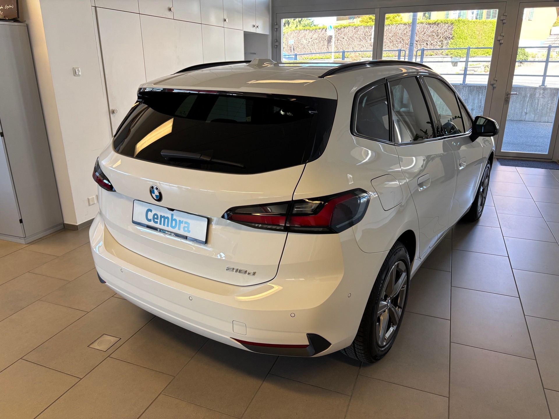BMW 218d Active Tourer DKG-showroom-element-2