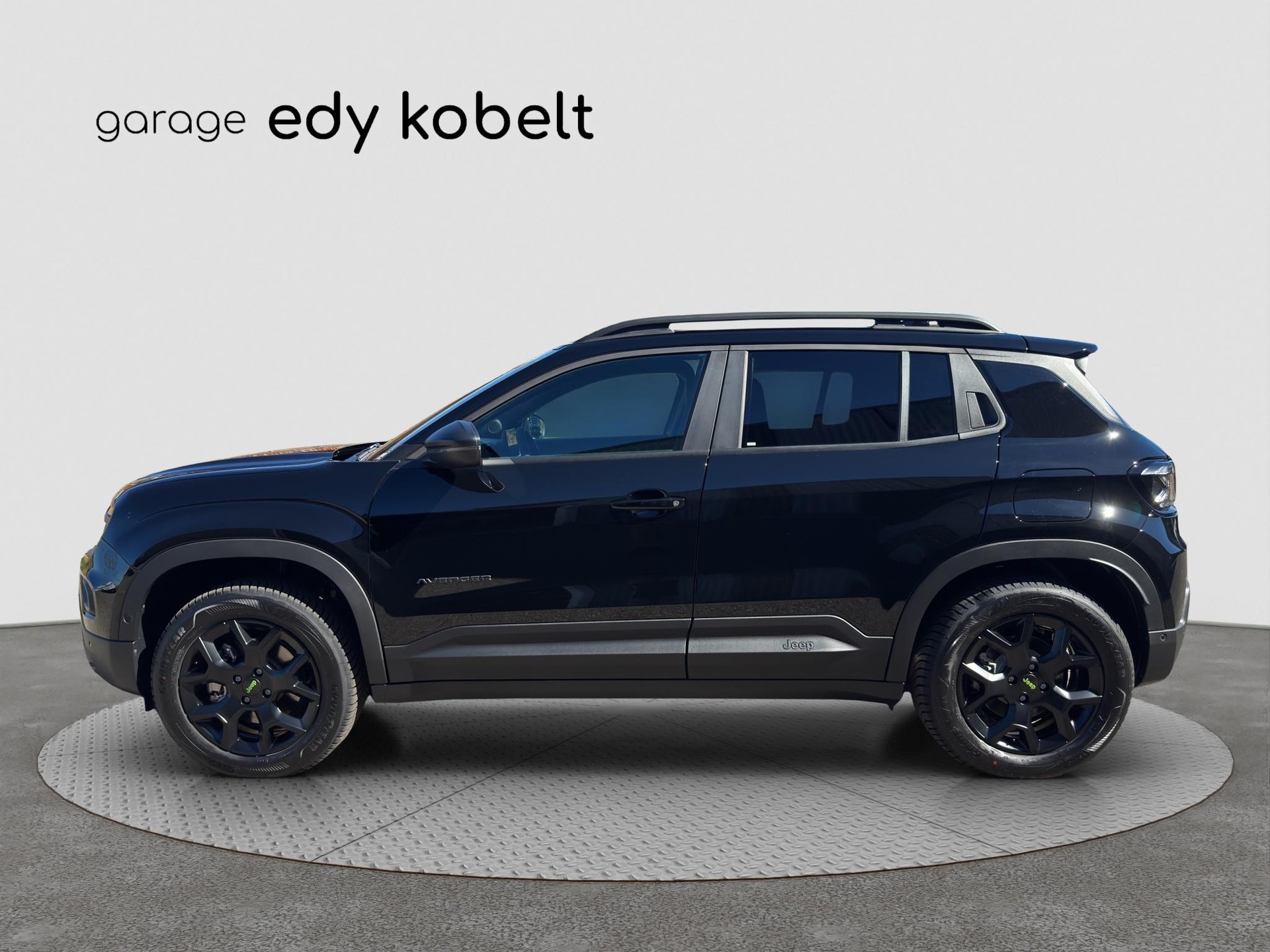 JEEP Avenger 1.2 MHEV Overland 4xe-showroom-element-1