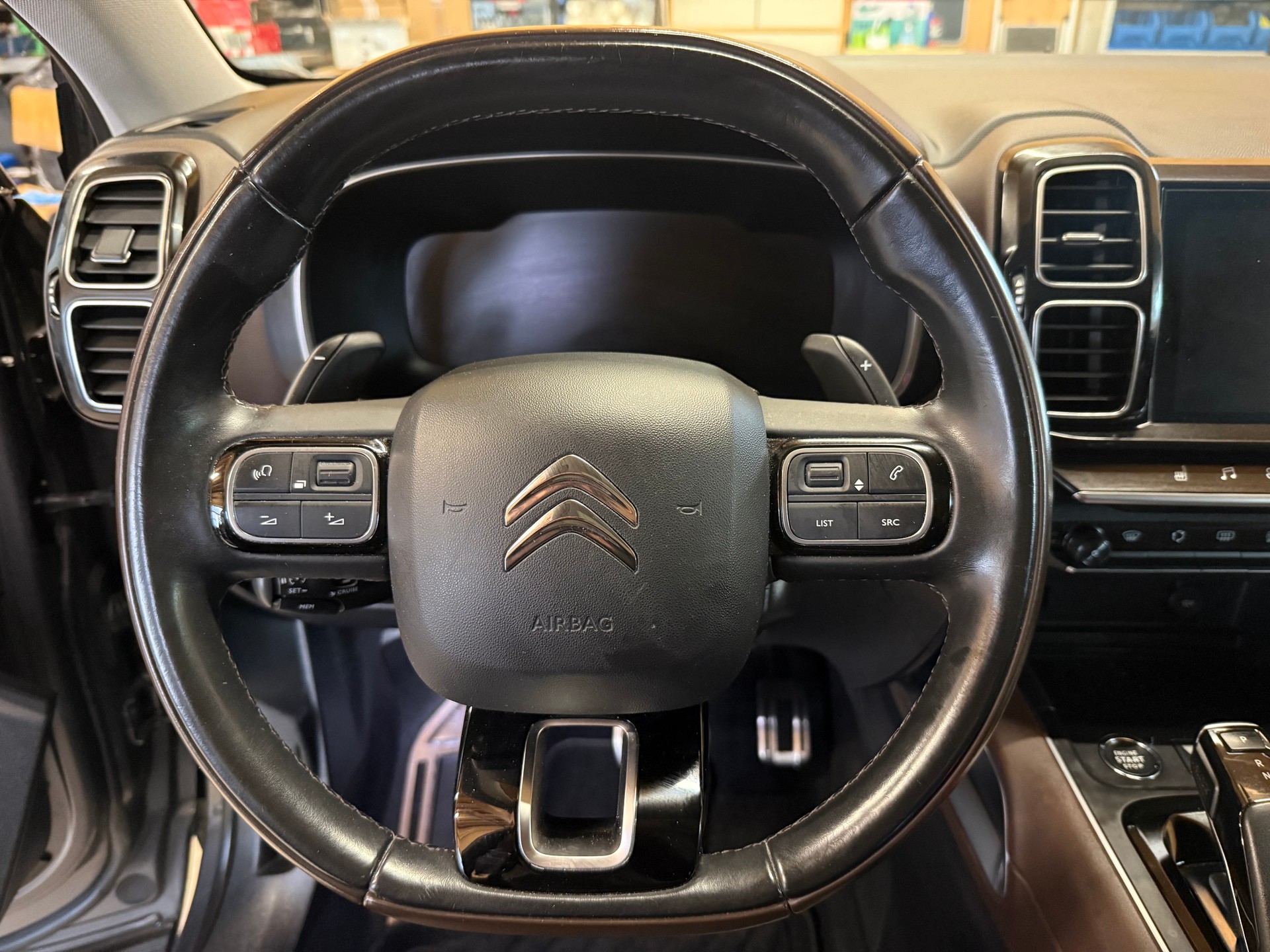 CITROEN C5 Aircross 1.6i PureTech Shine EAT8-image-9