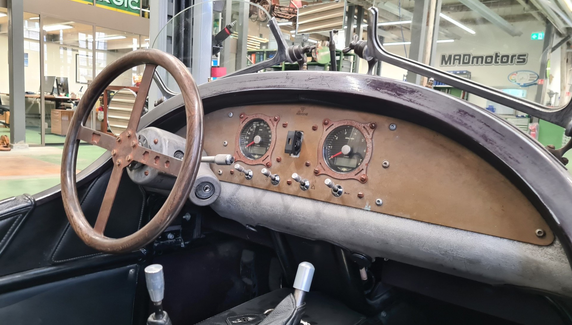MORGAN THREEWHEELER Autone UNIKAT-image-3