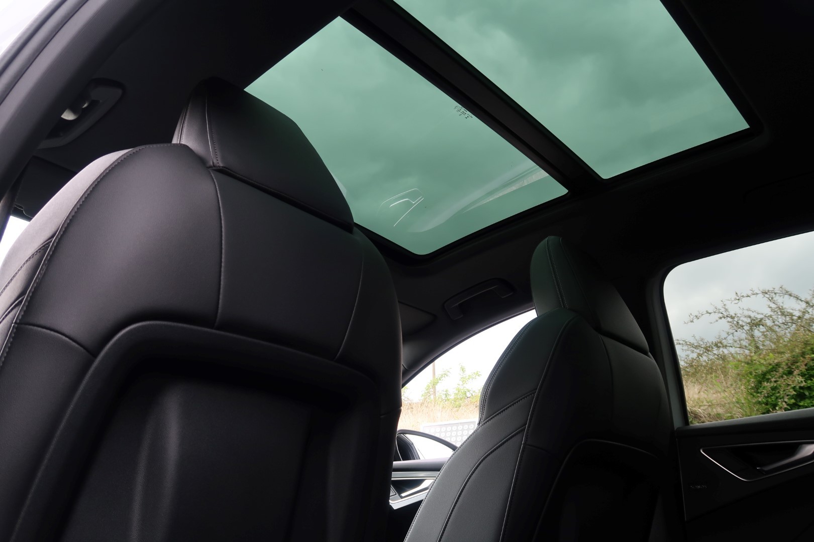 AUDI Q4 e-tron 40-image-10