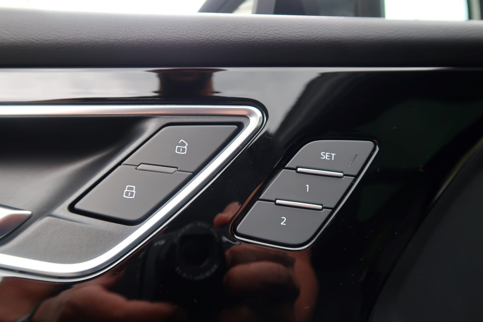 AUDI Q4 e-tron 40-image-5
