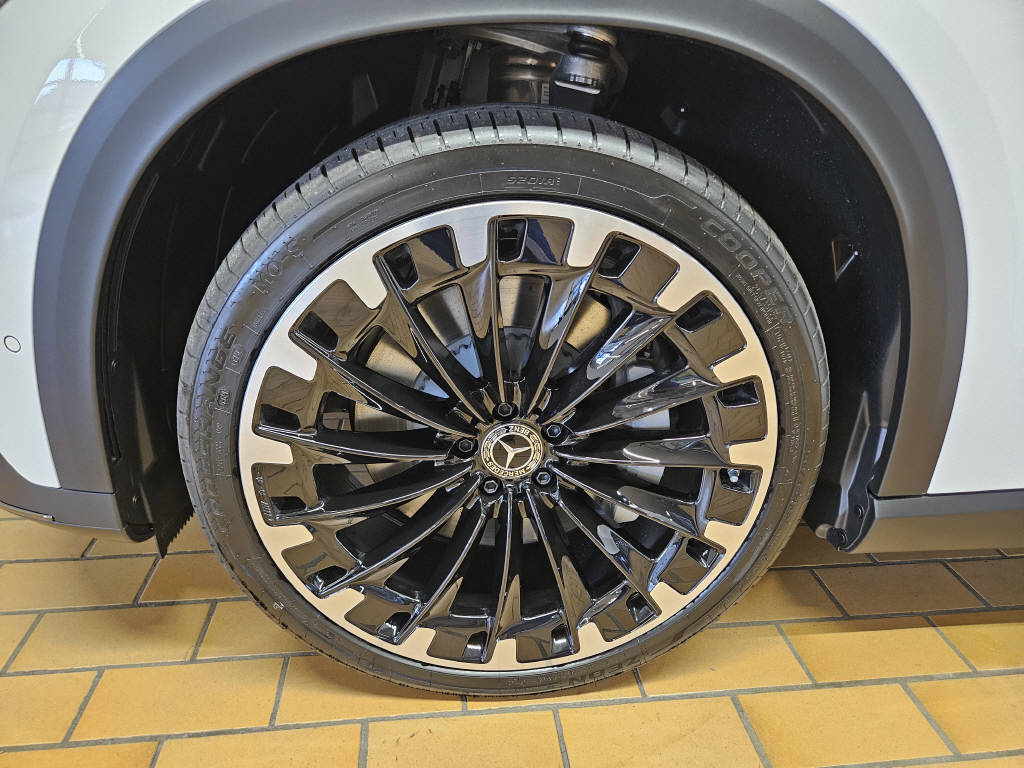 MERCEDES-BENZ EQE 350 4Matic AMG Line Executive Edition-image-15