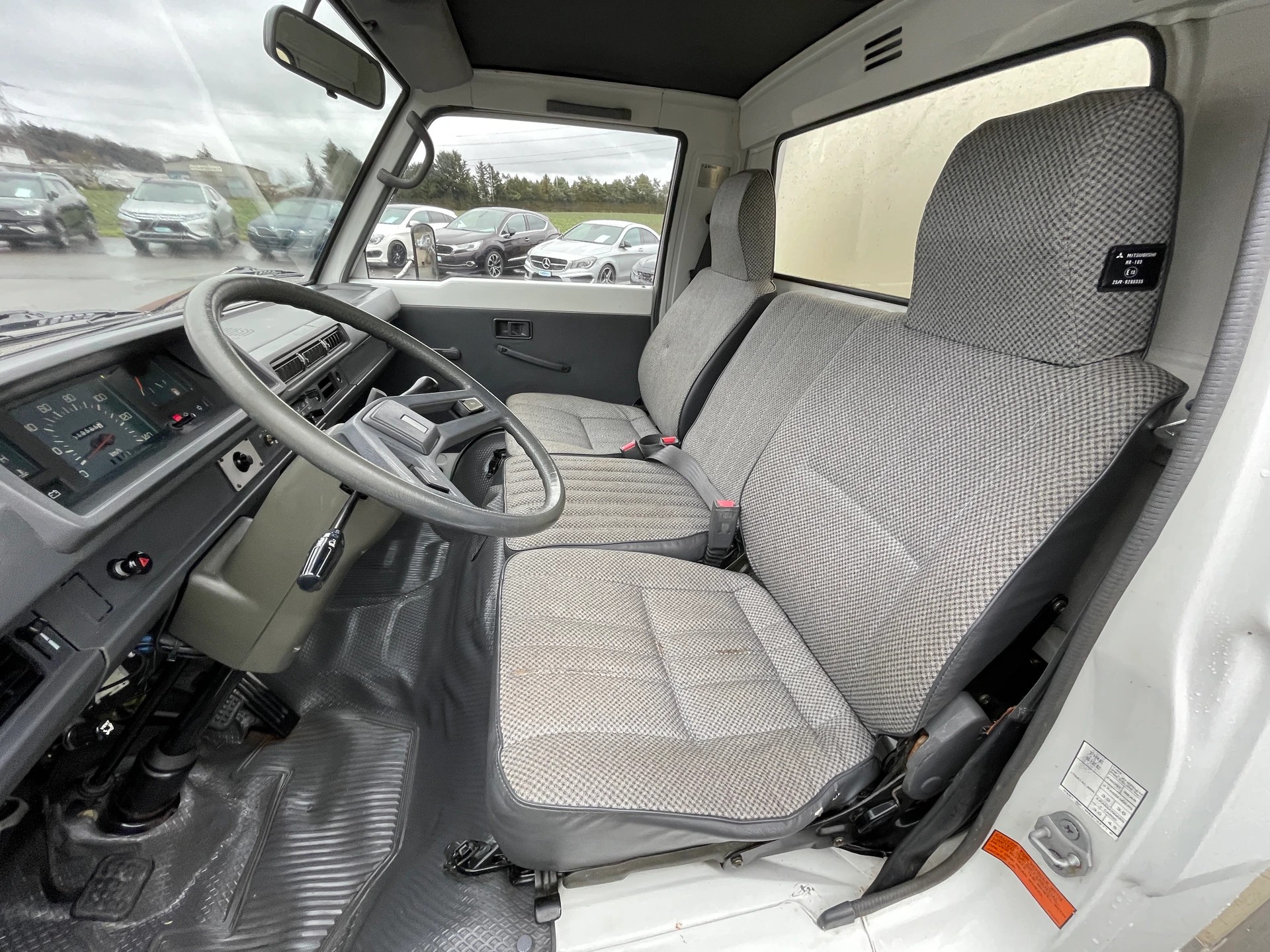 MITSUBISHI L 300 2.5D-image-9