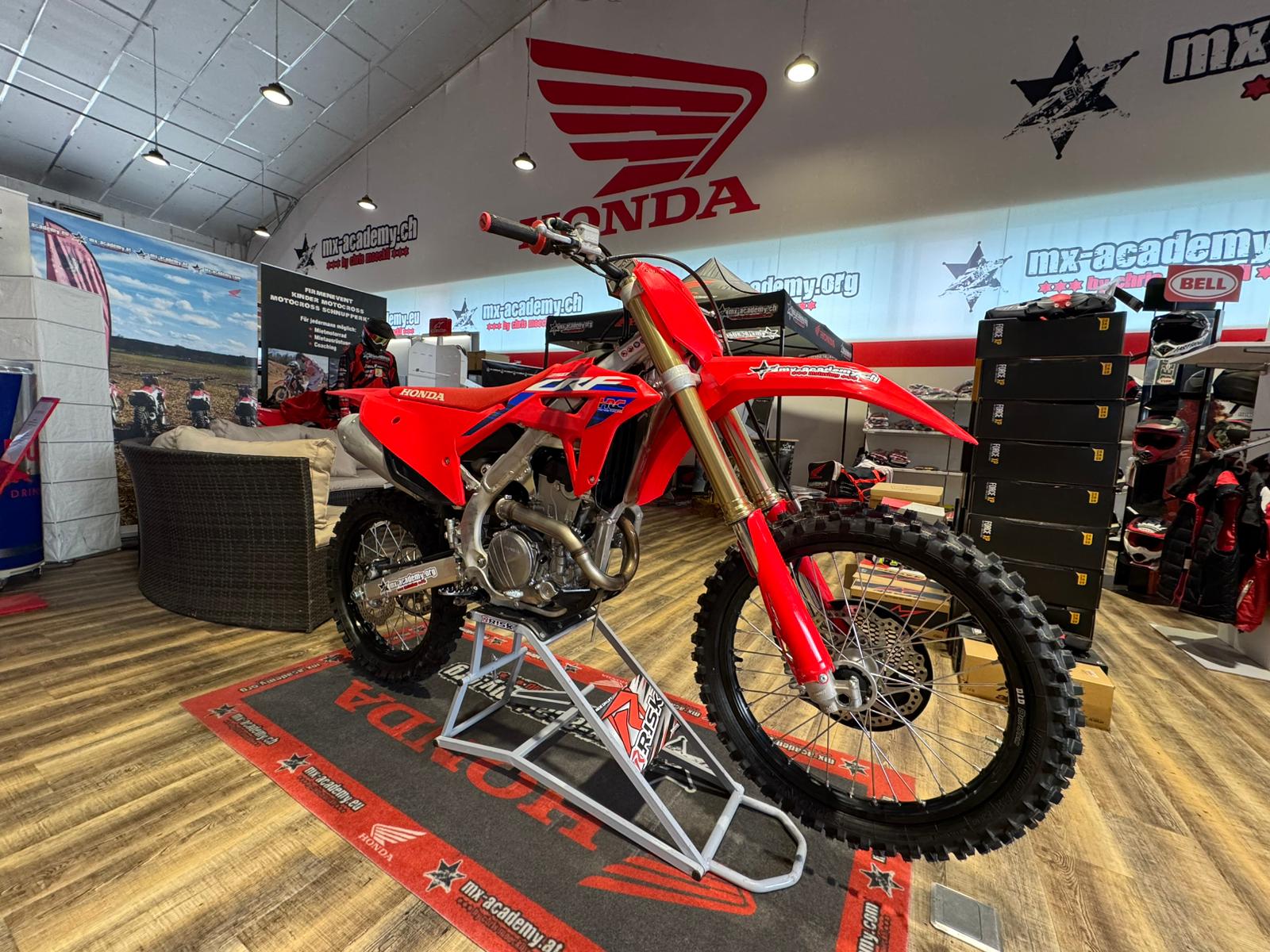 HONDA CRF 250 R *Schulmotorrad*-image-1